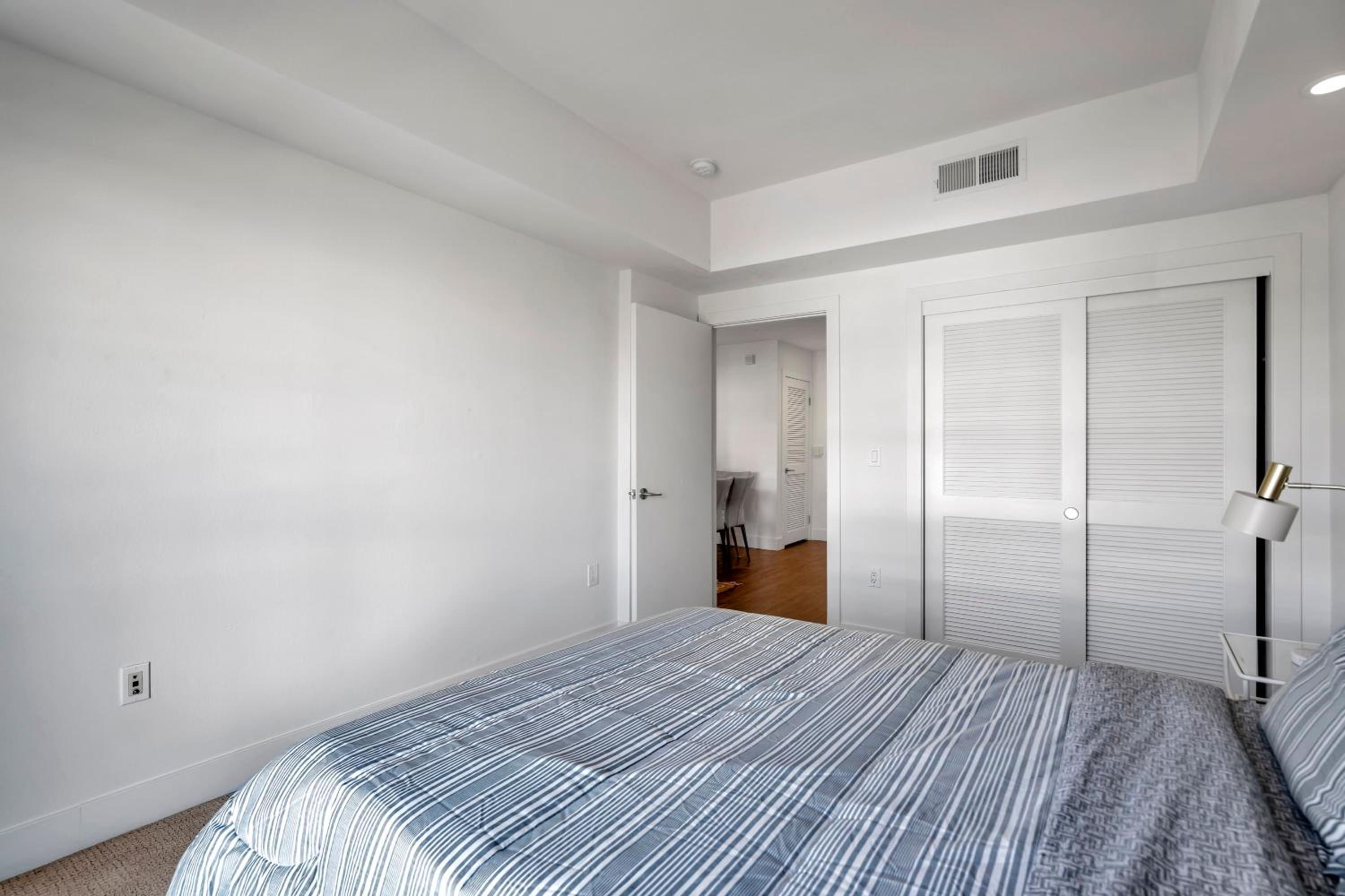 13 Luxury apartment