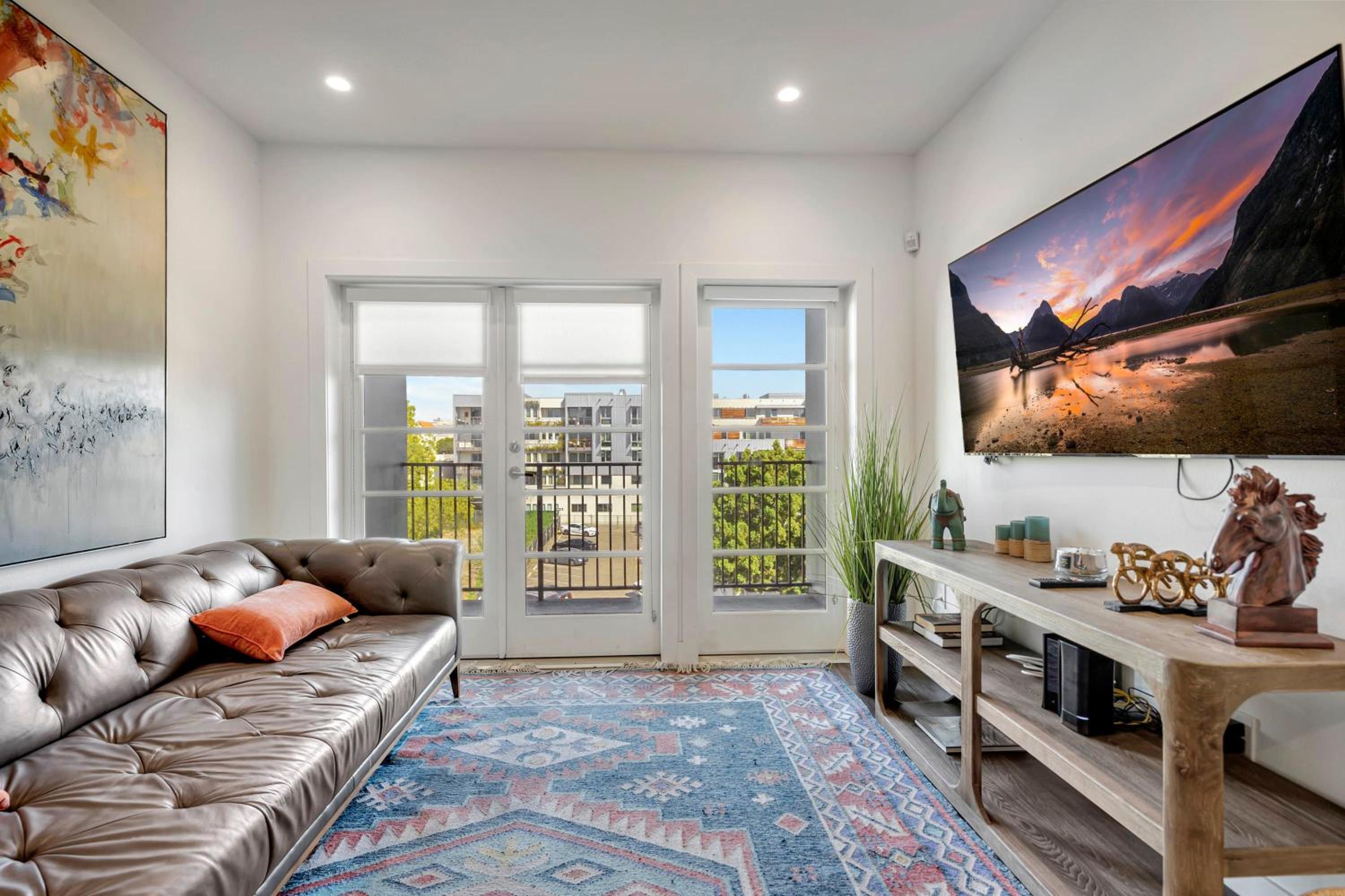 13 Luxury apartment