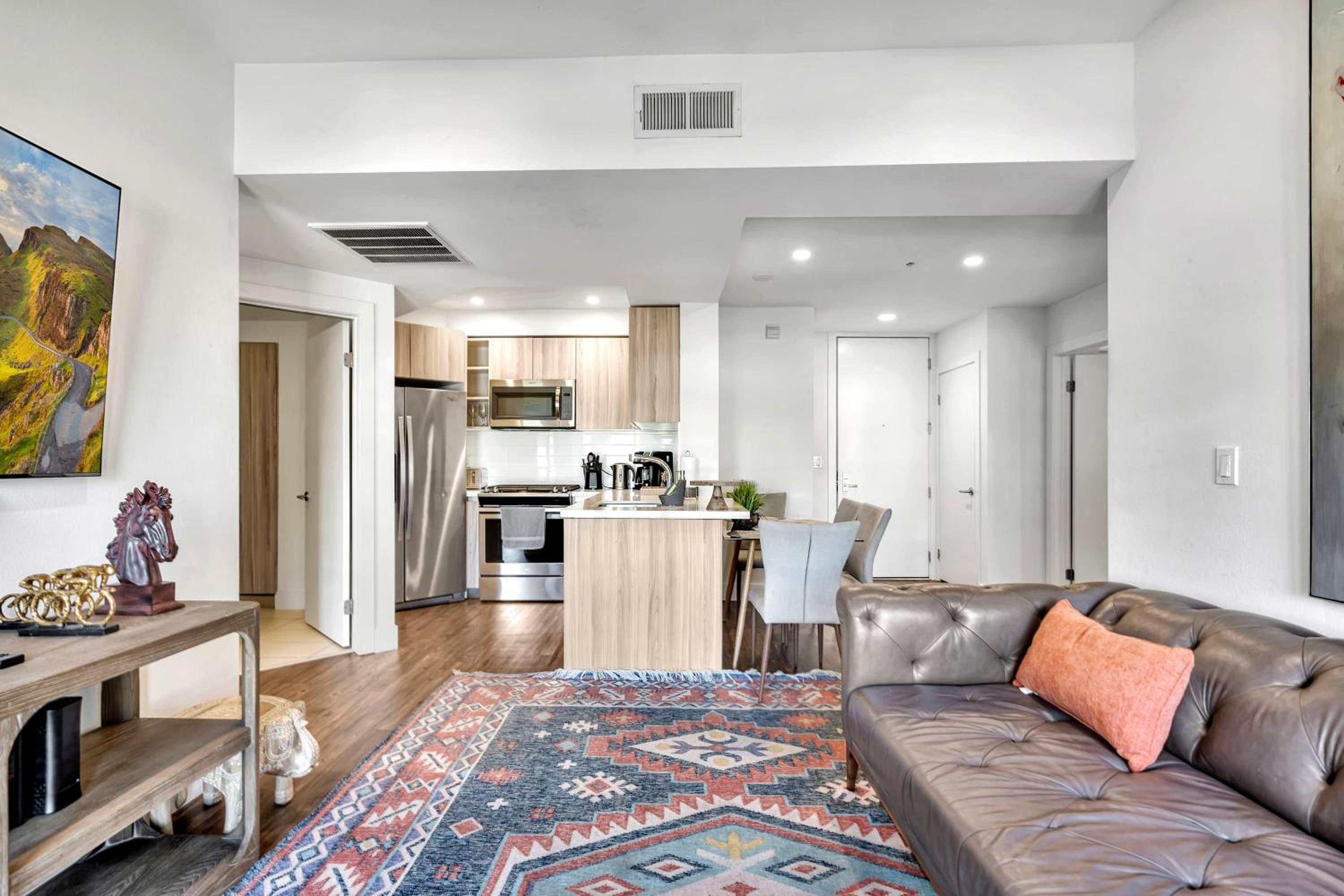 13 Luxury apartment