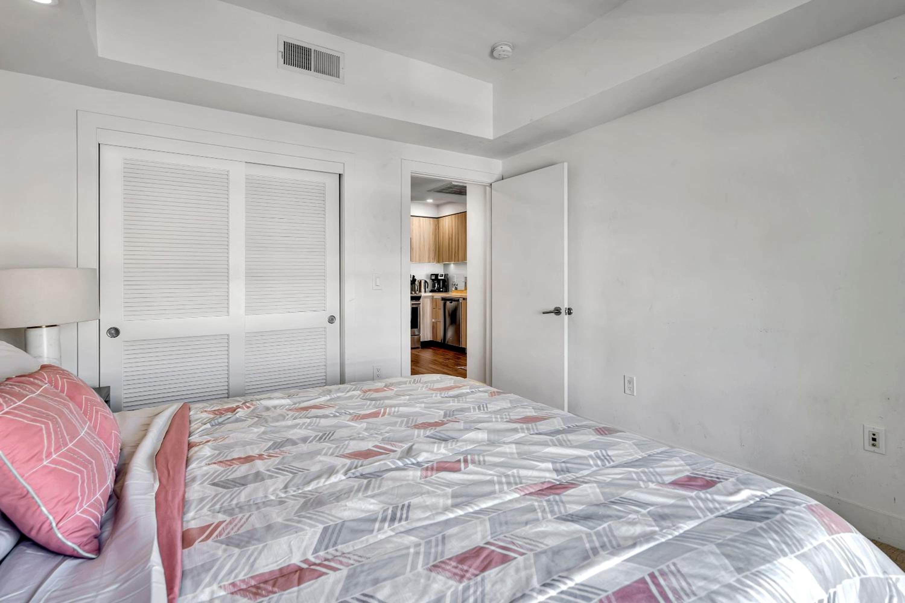 13 Luxury apartment