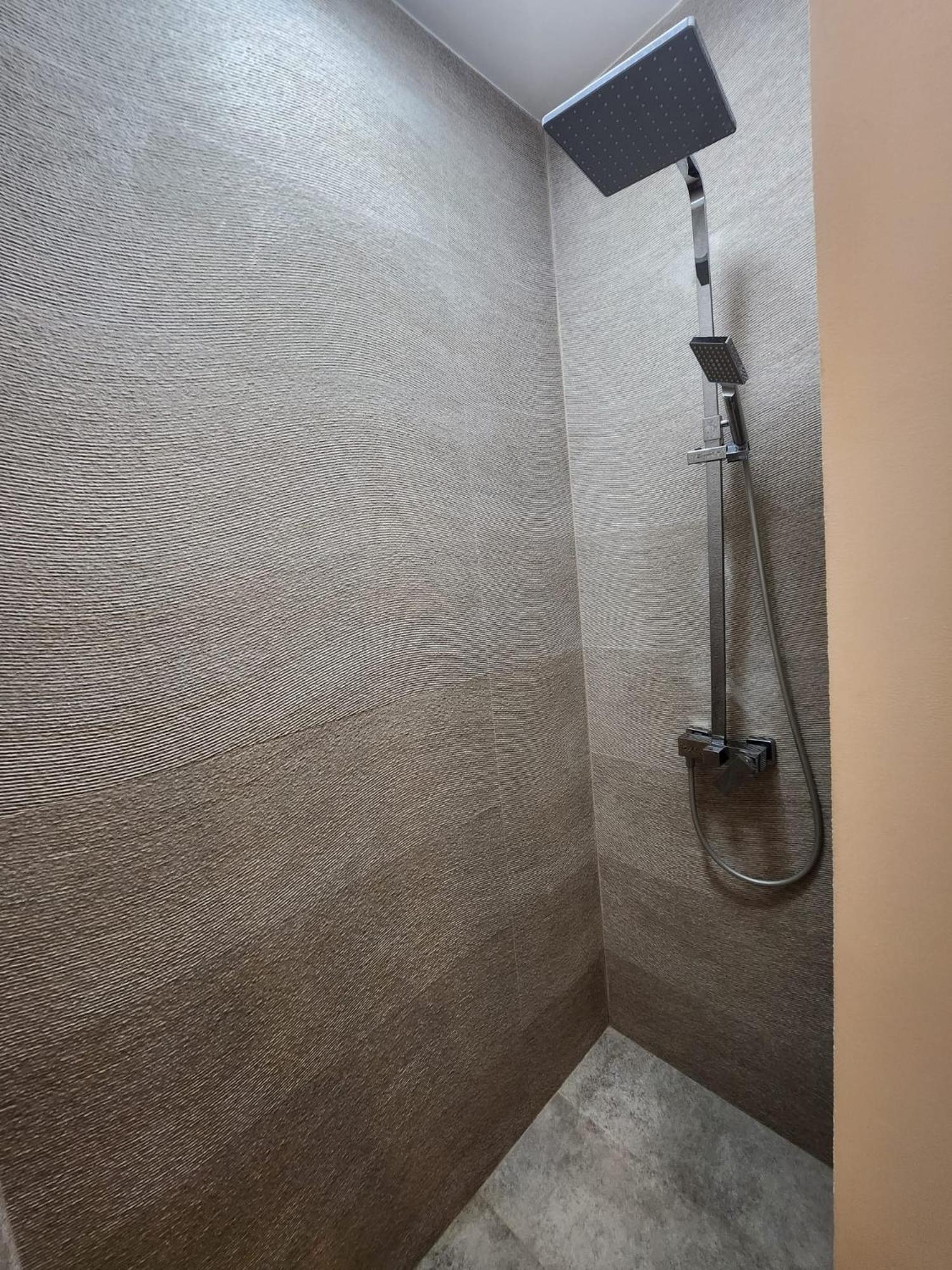 Grand Apartment in Great Location Rosetti view 3