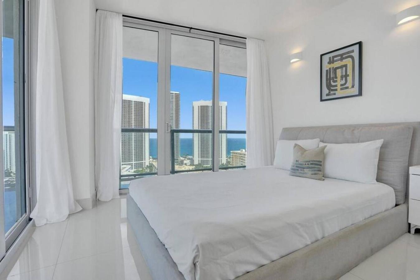 Stunning Beach Resort Large 4 Bedrooms Apartment view 4