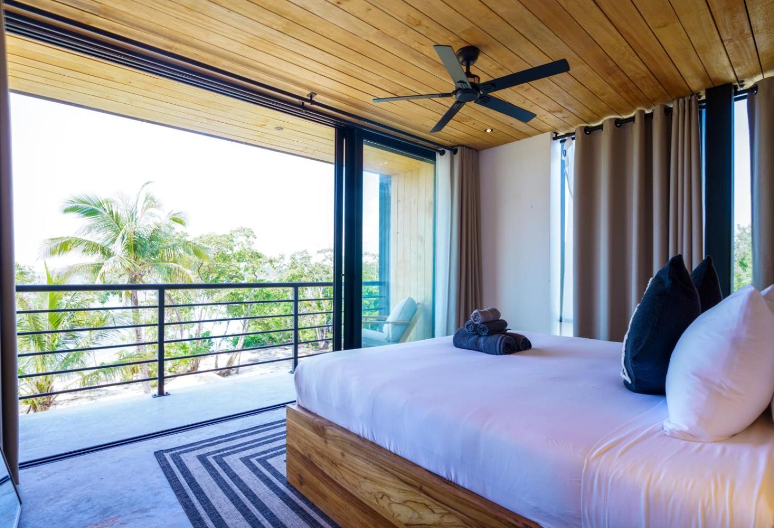Shadow Sands - Modern Ocean Front Villa on Private Island