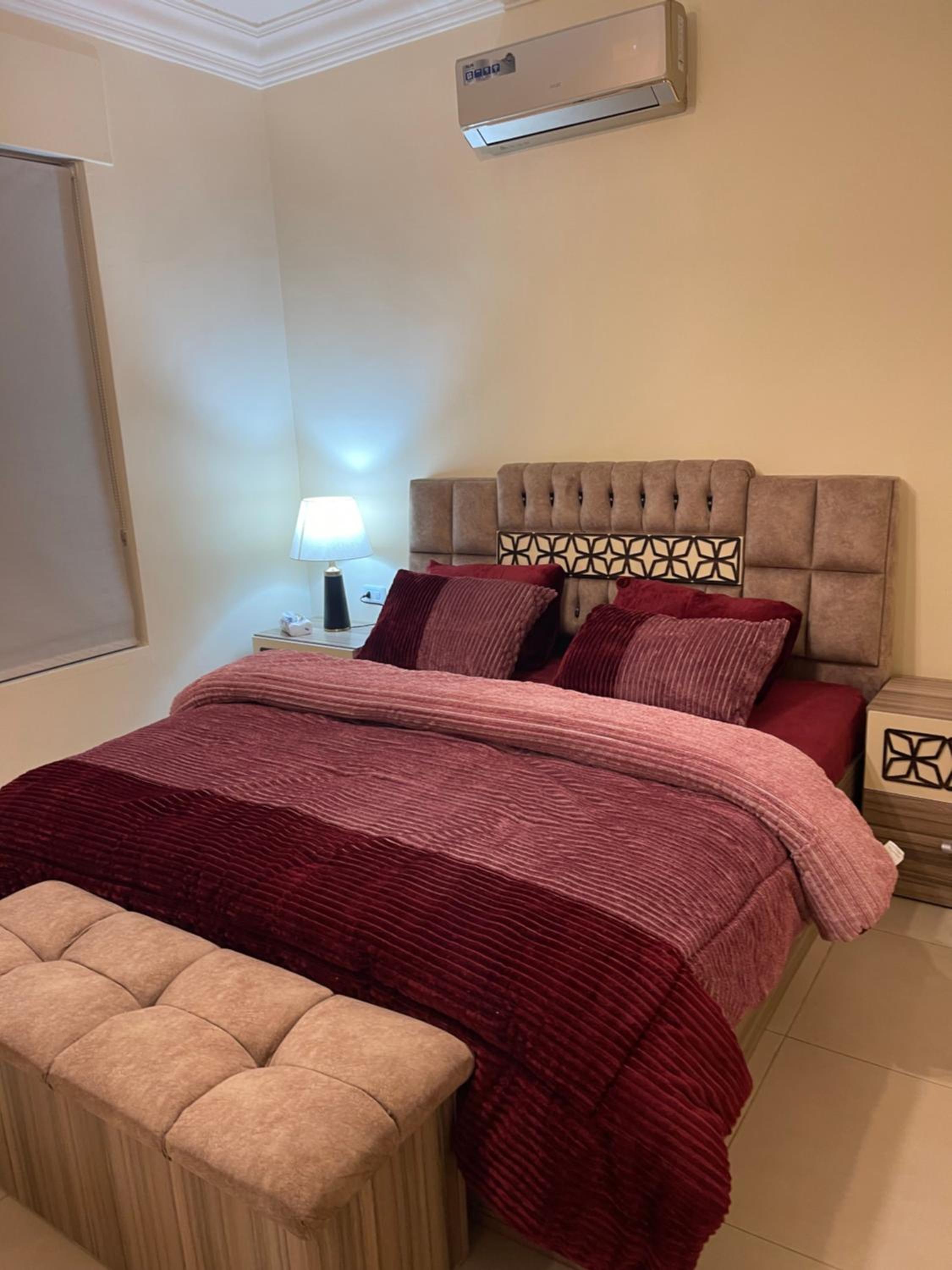 Home away from home with a Beautiful Balcony View 3 bedrooms 2 bathrooms view 3