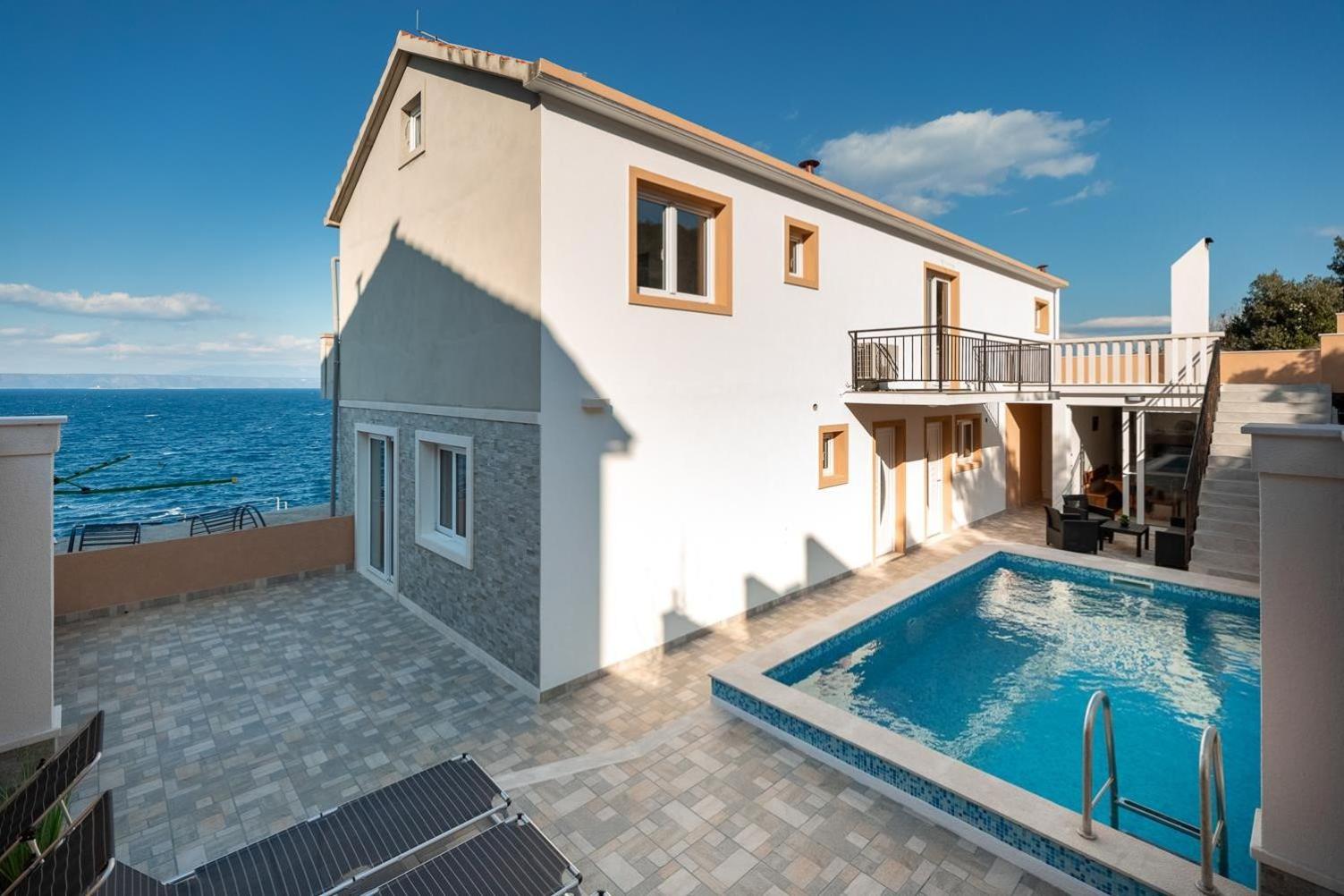 Beautiful Seaside Holiday Home Neda view 3