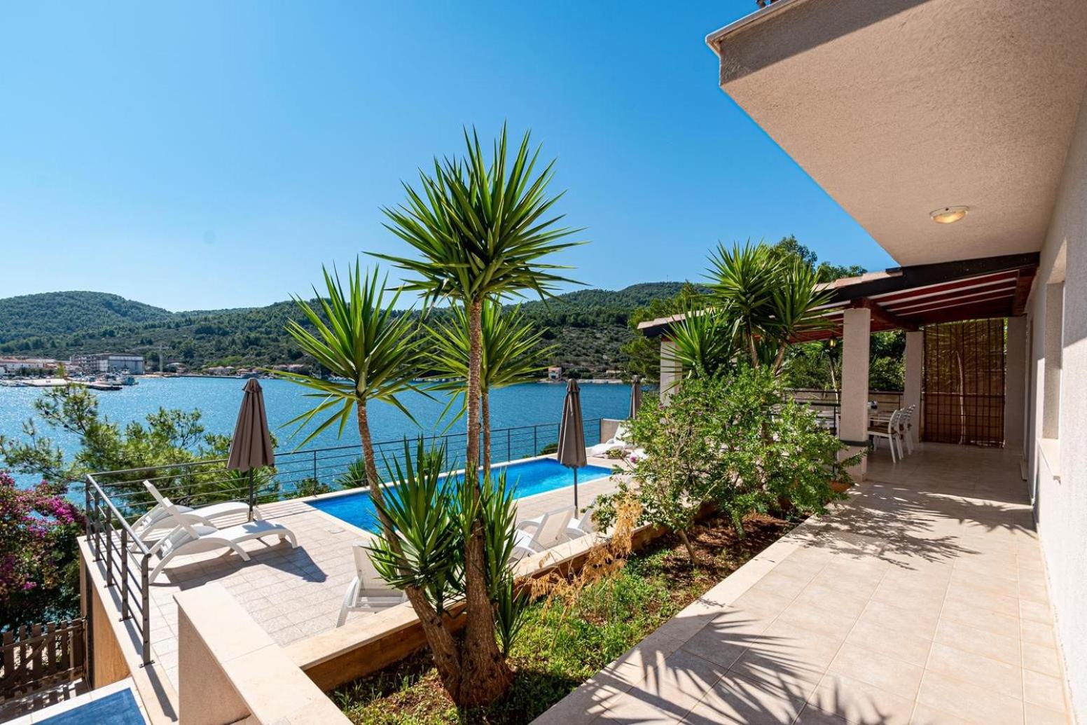 Beachfront villa with private pool in Vela Luka view 5