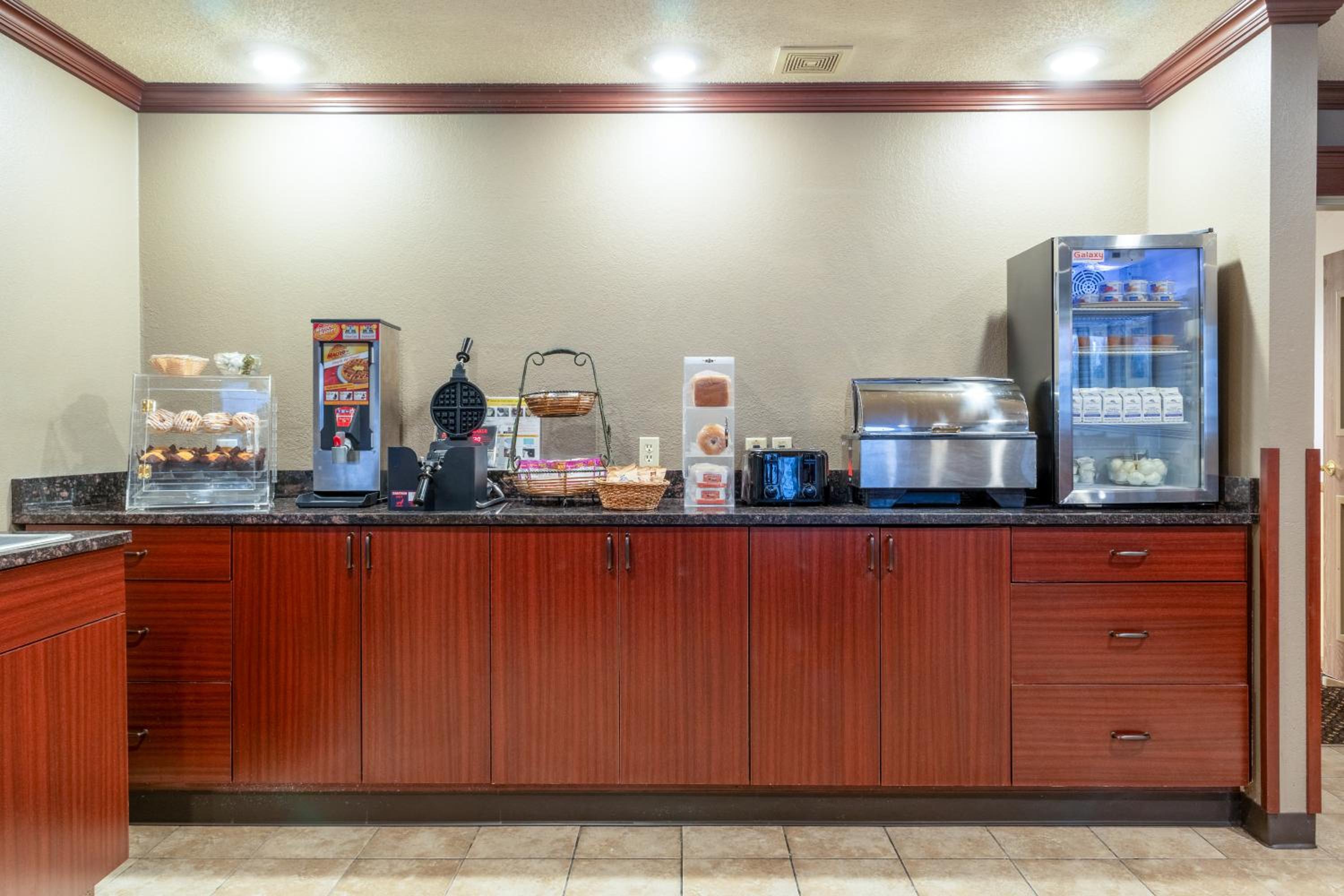 Norland Inn & Suites Roseau