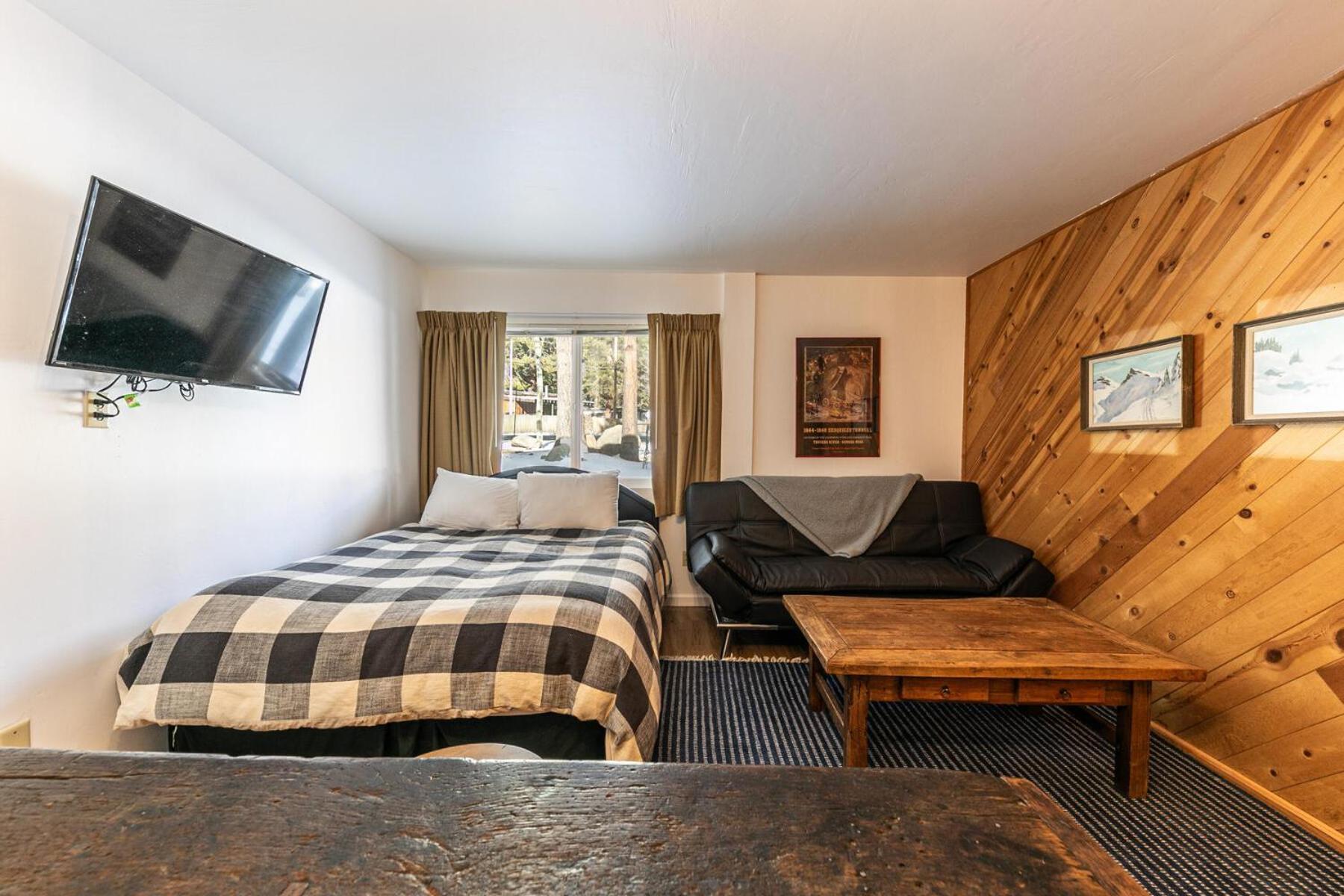 Cozy Studio w/Kitchen #112 at Donner Lake Village view 2