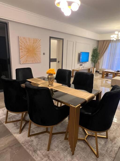 Cozy,Modern 2bedroom Apartment view 3
