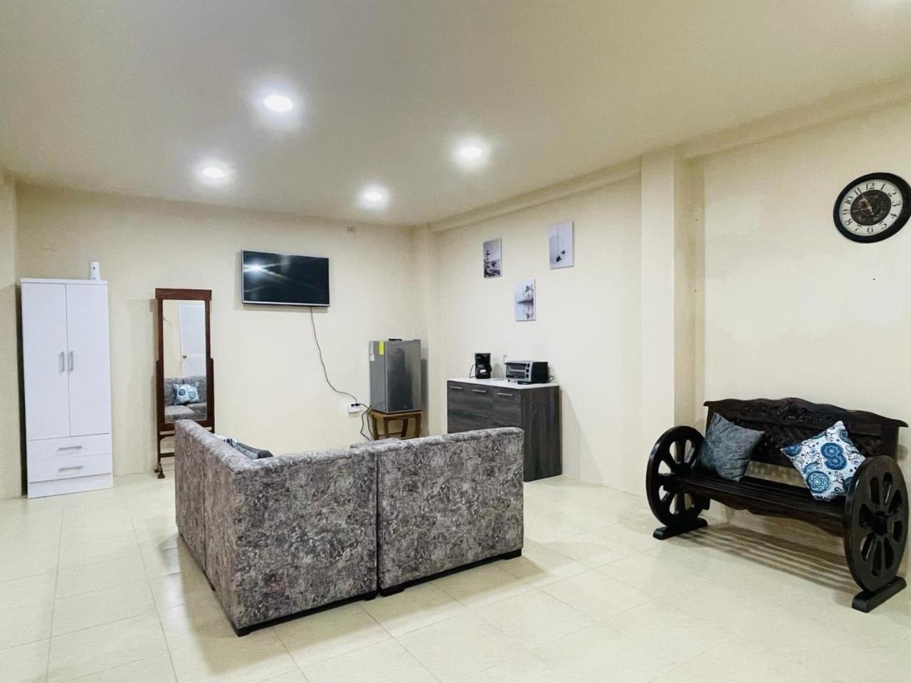 Alex Suite