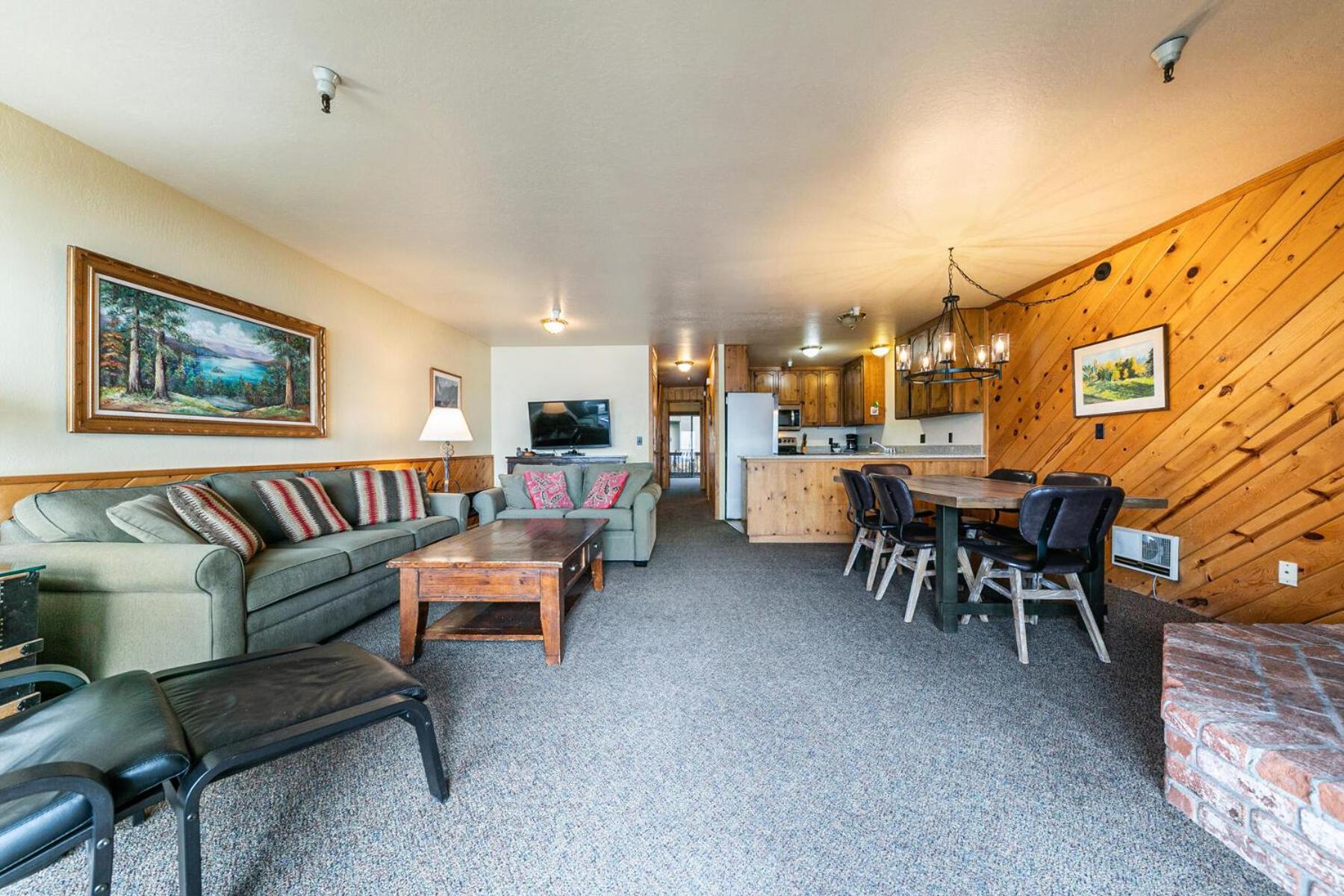 Comfortable Townhouse w/Lake View #154 at Donner Lake Village view 5