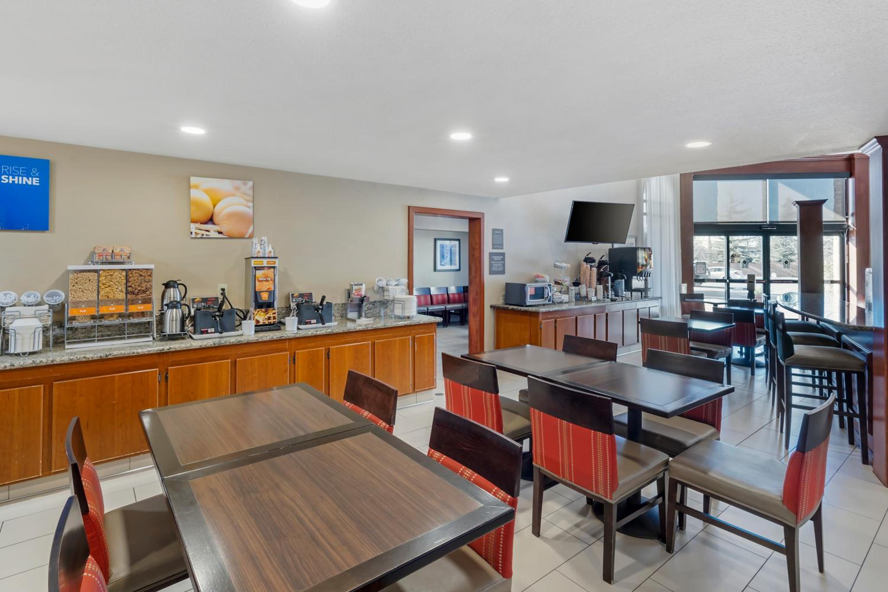 Comfort Inn  Suites Rocklin - Roseville - Property Image 17