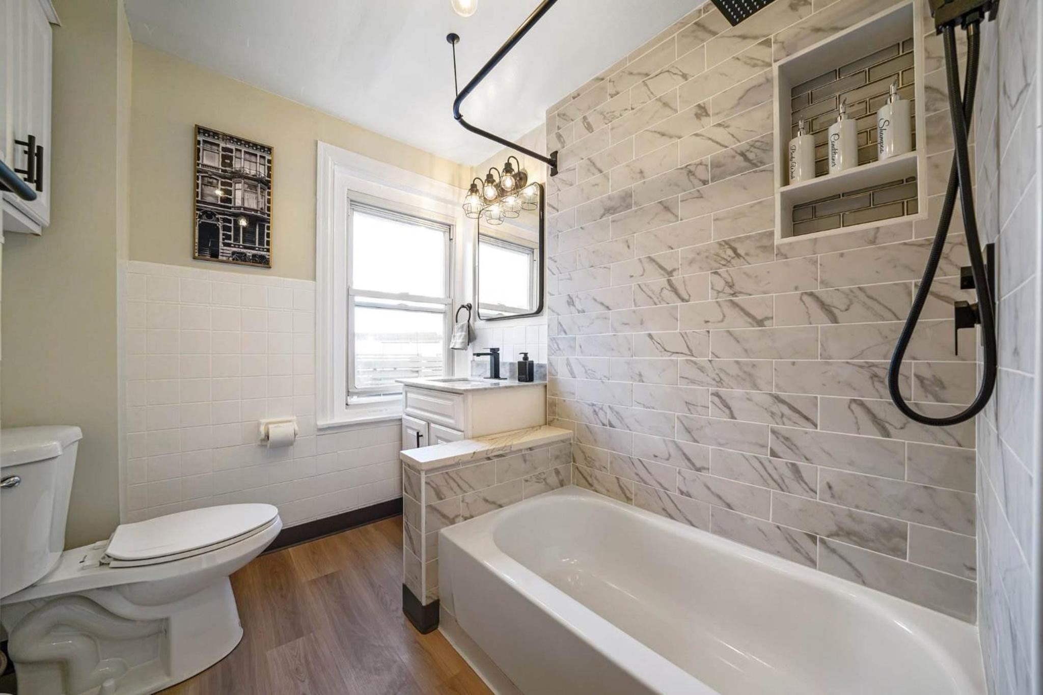 CONSHOHOCKEN: Quality Location - Property Image 2
