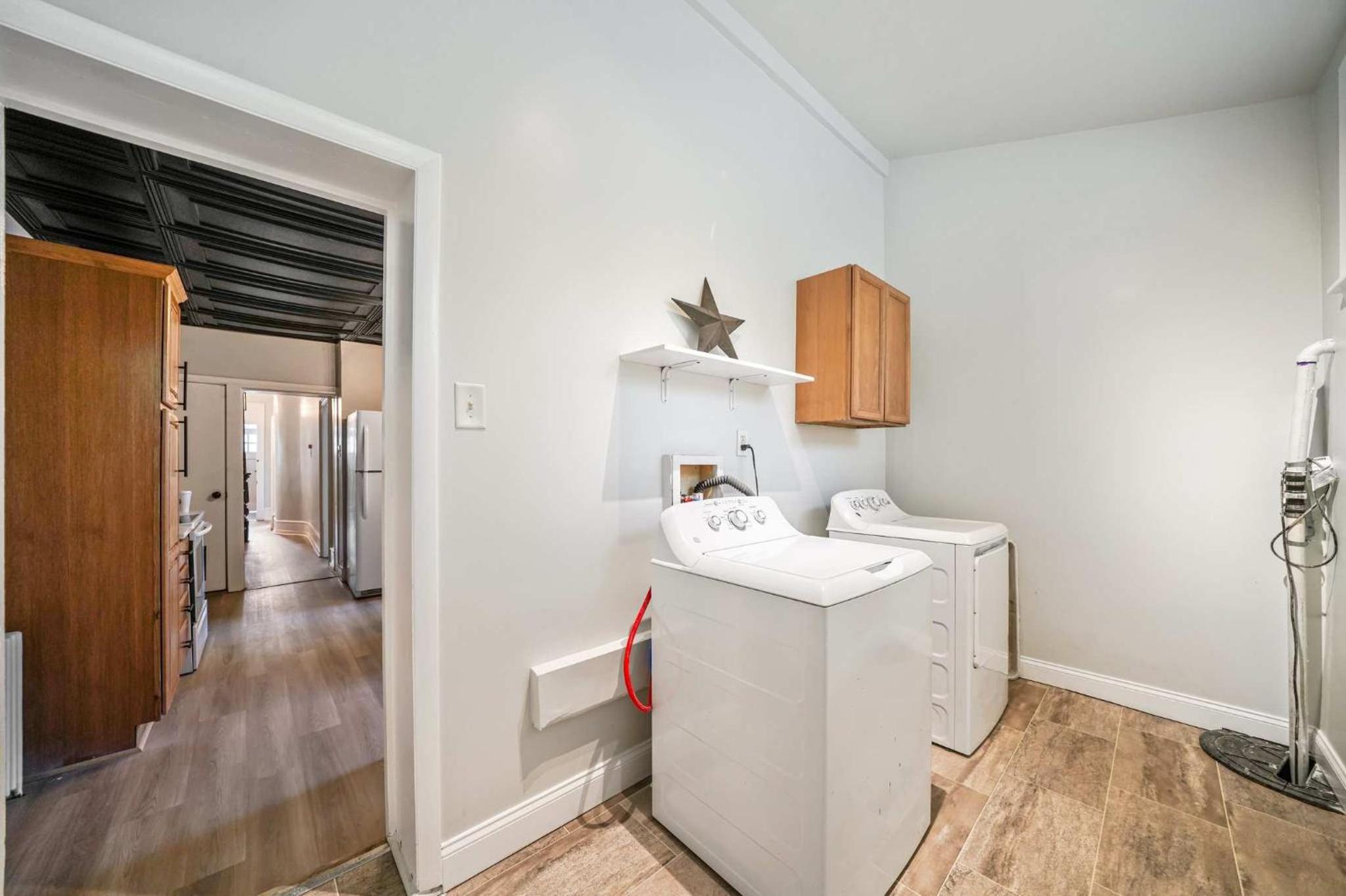 CONSHOHOCKEN: Quality Location - Property Image 17