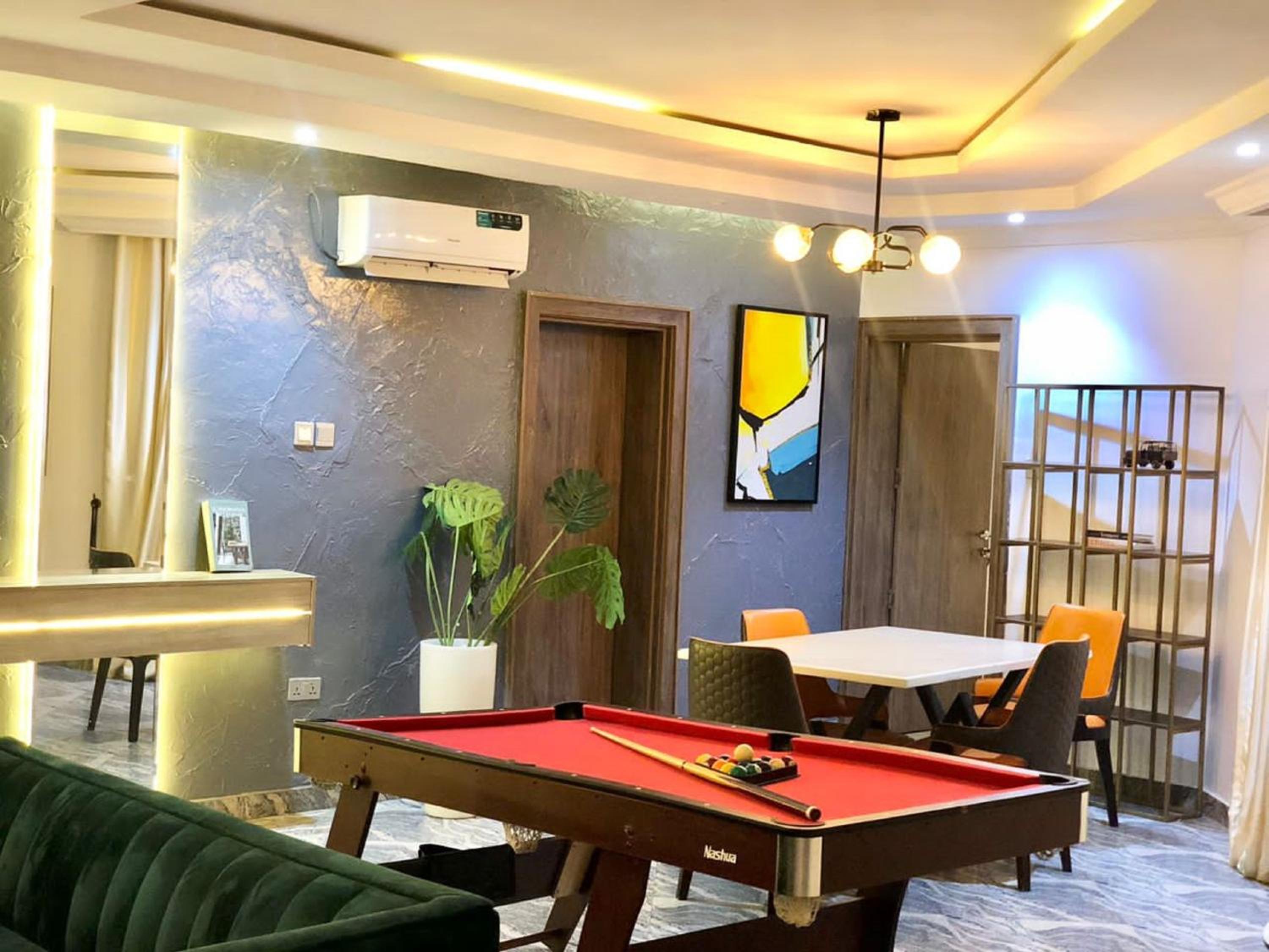 Elegant 3 Bedroom Apartment view 4
