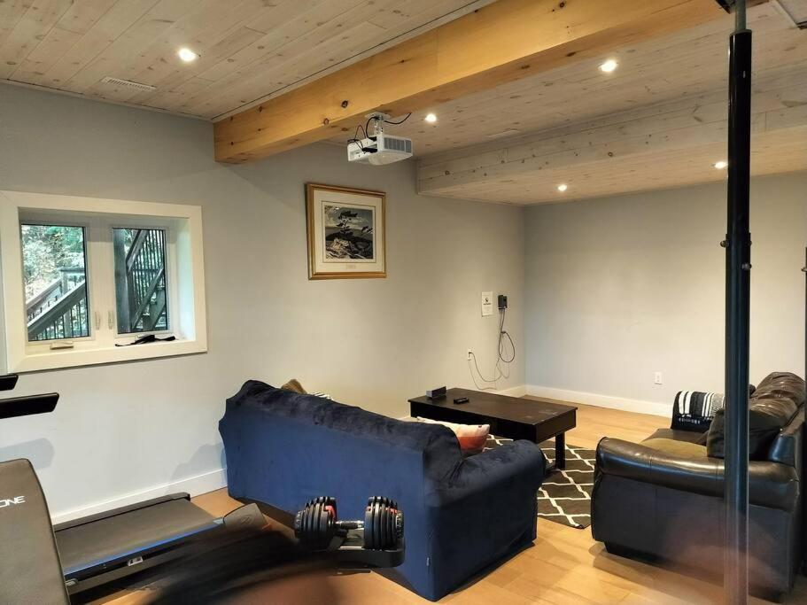 The Bear Cave Cottage at Little Kennisis Lake