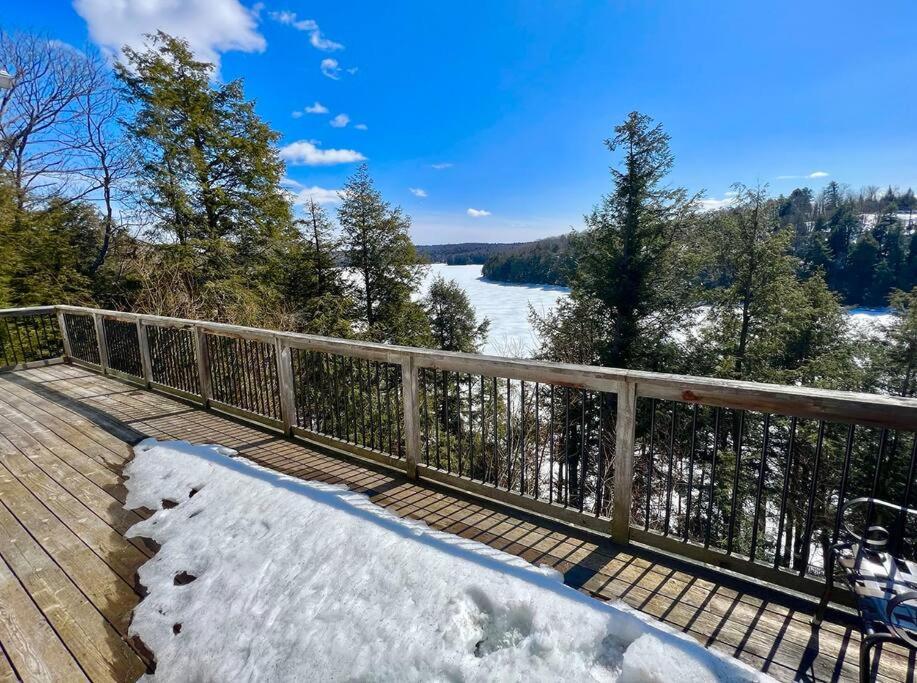 The Bear Cave Cottage at Little Kennisis Lake