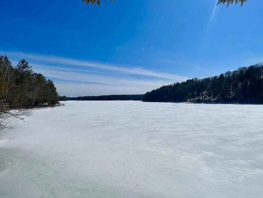 The Bear Cave Cottage at Little Kennisis Lake