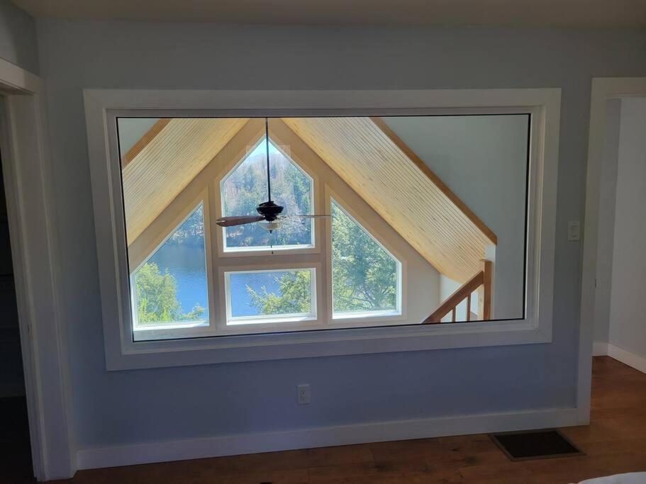 The Bear Cave Cottage at Little Kennisis Lake