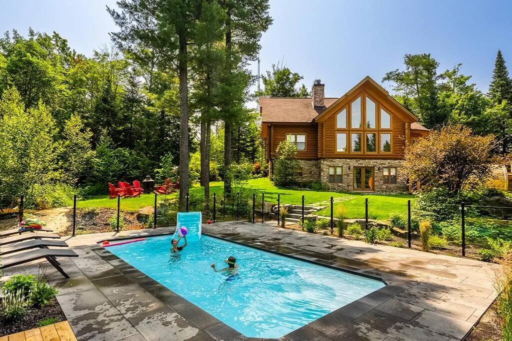 Chalet Red Deer Spa at Fiddler Lake