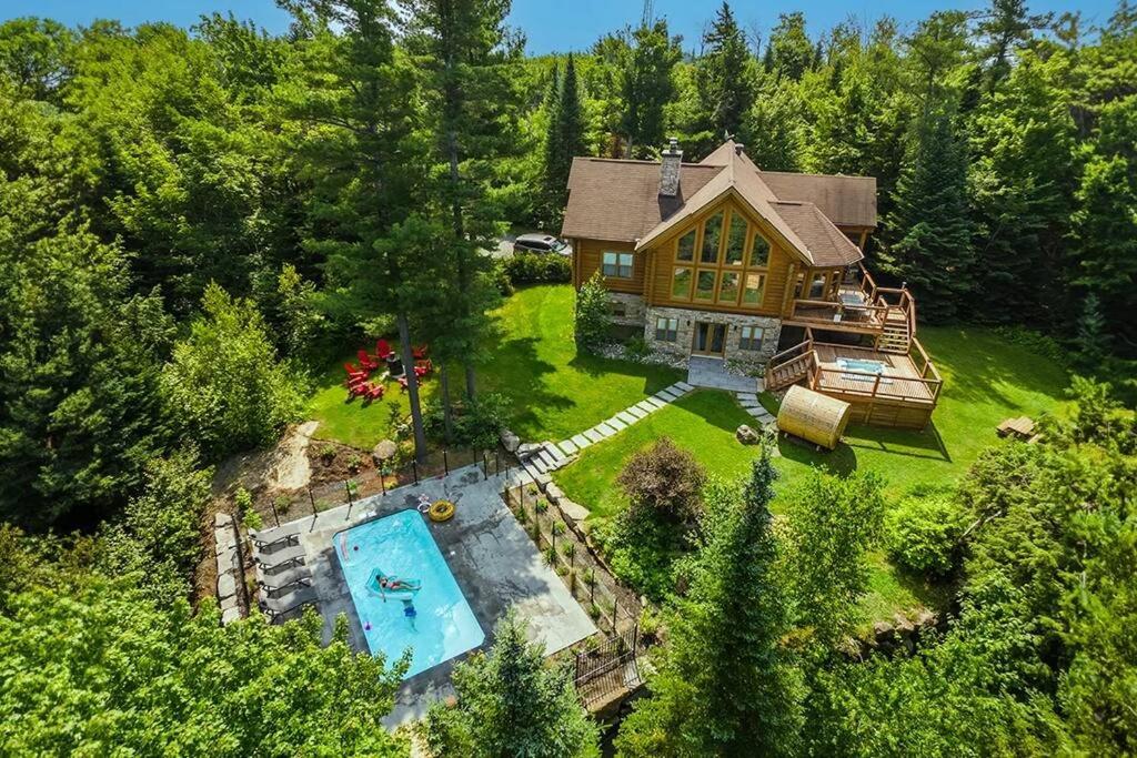 Chalet Red Deer Spa at Fiddler Lake