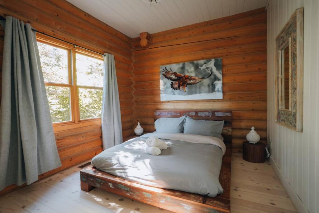 Chalet Red Deer Spa at Fiddler Lake