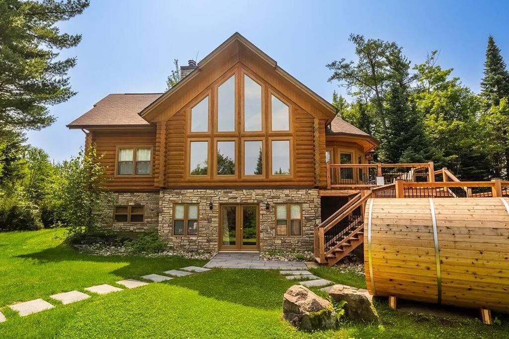 Chalet Red Deer Spa at Fiddler Lake