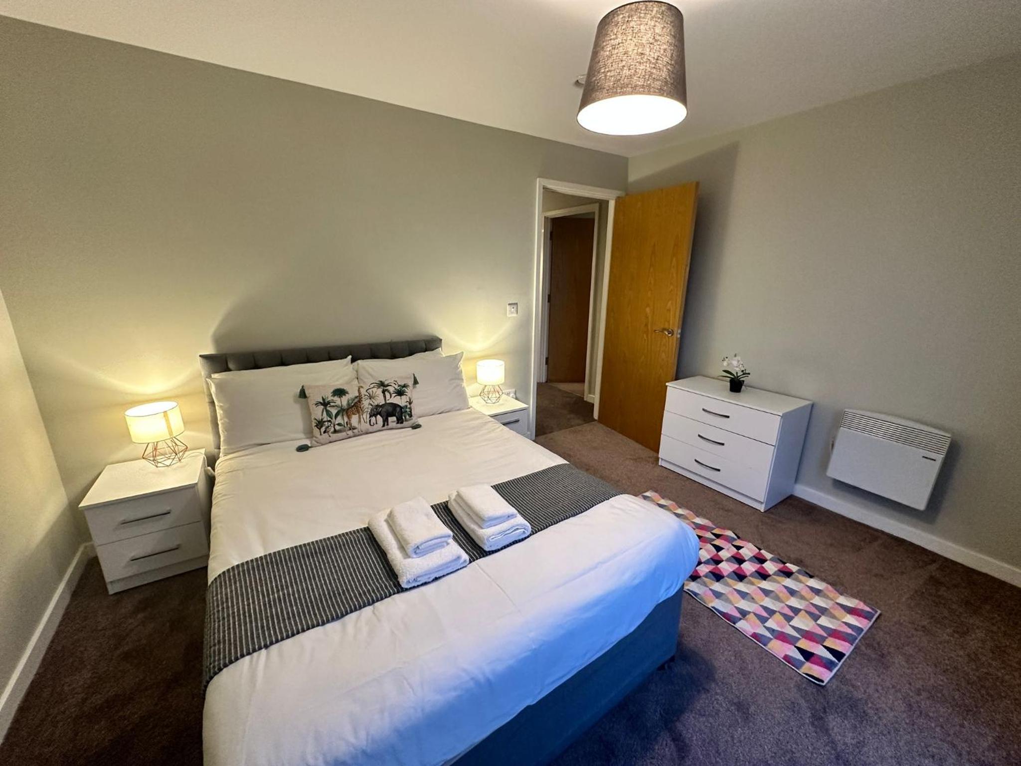 Adelphi Wharf Apartments by Beehosting