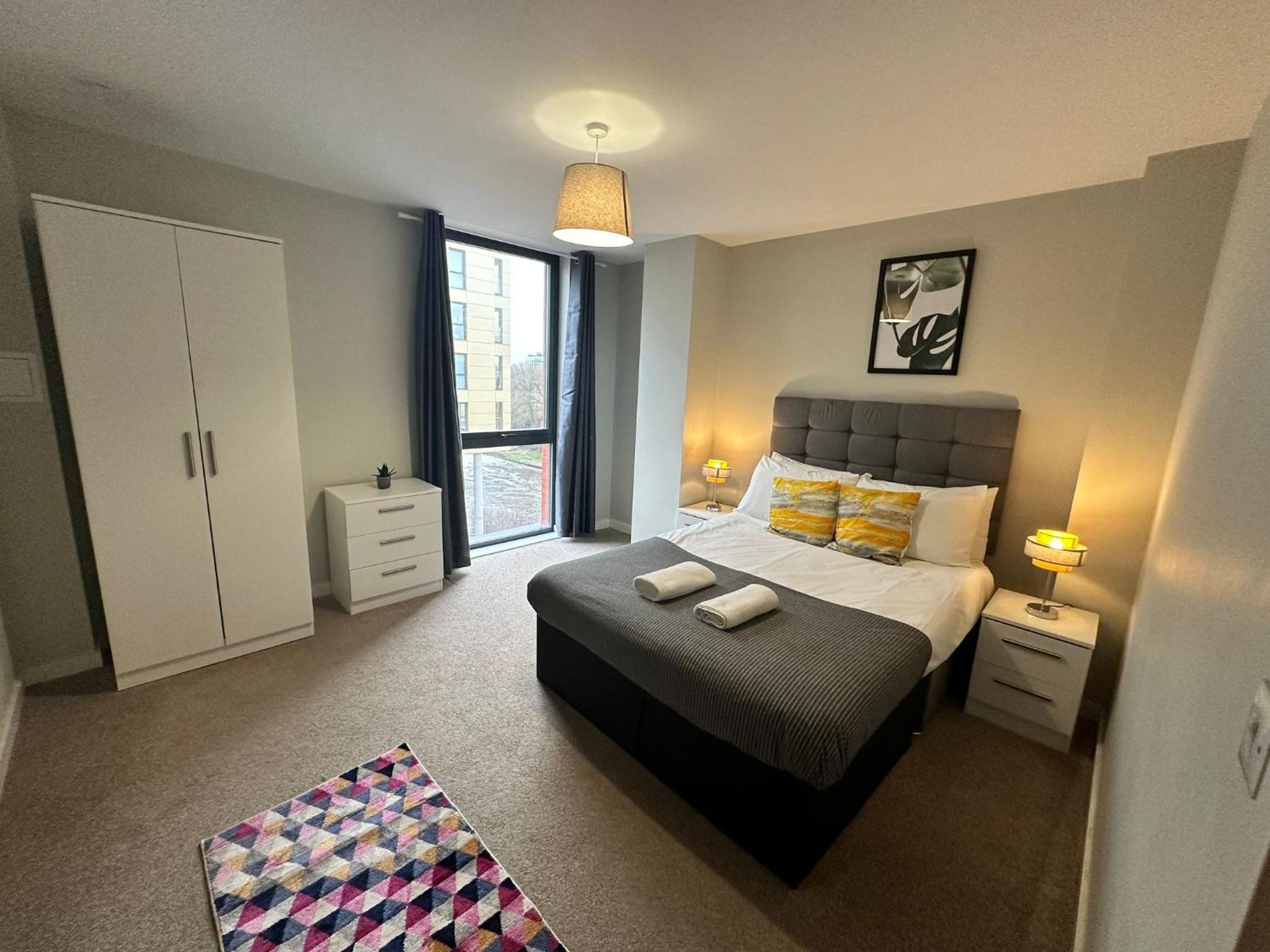 Adelphi Wharf Apartments by Beehosting