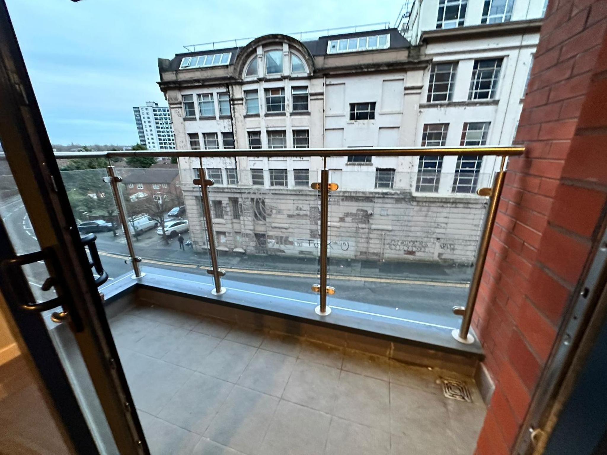 Adelphi Wharf Apartments by Beehosting