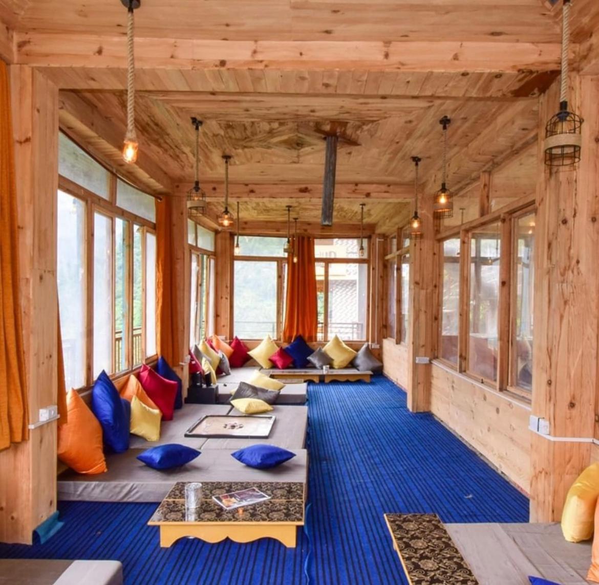 Pahadi Bliss Hostel ,Tosh view 4