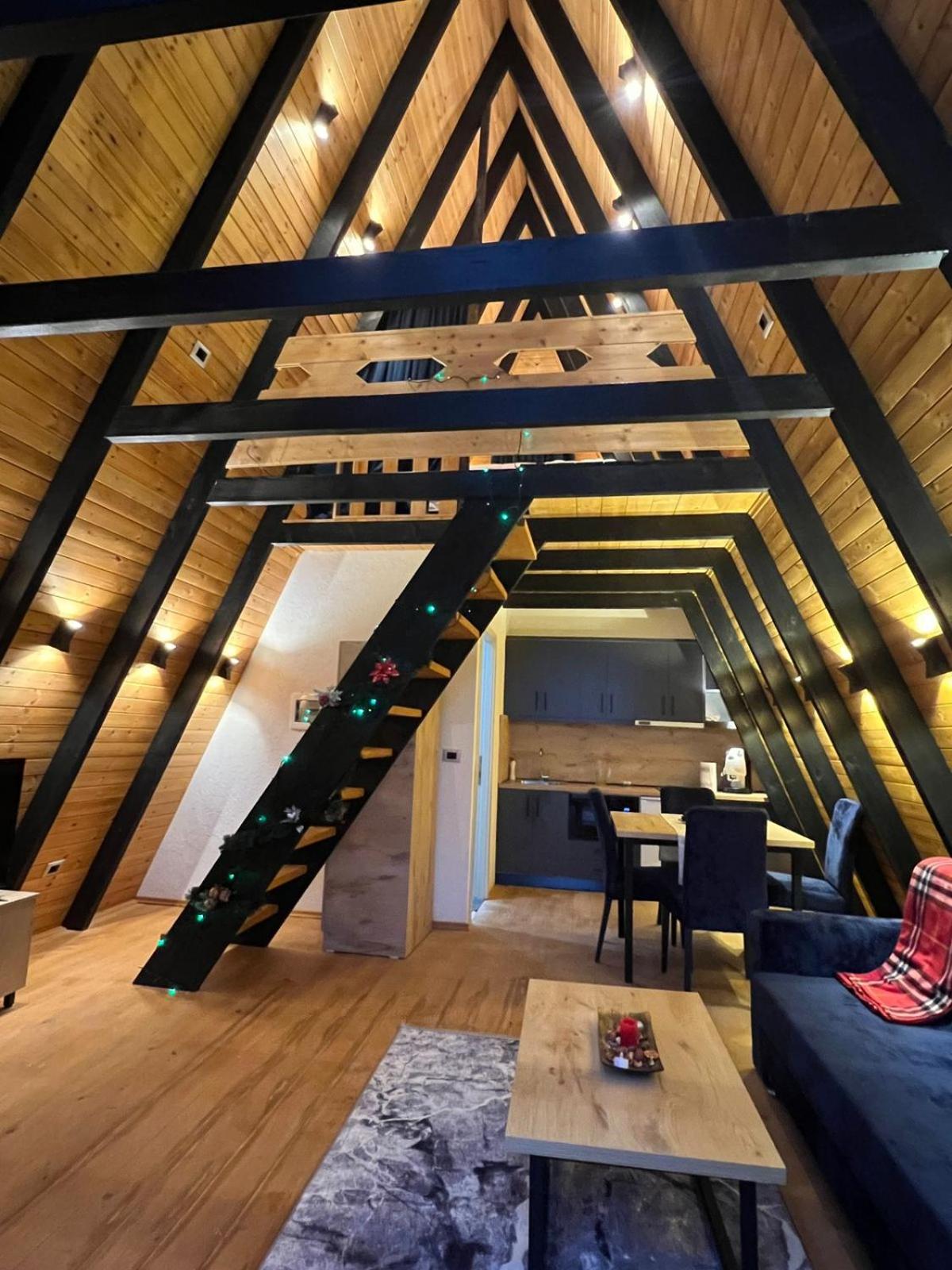 Vila Alpine Arlon Gjinar