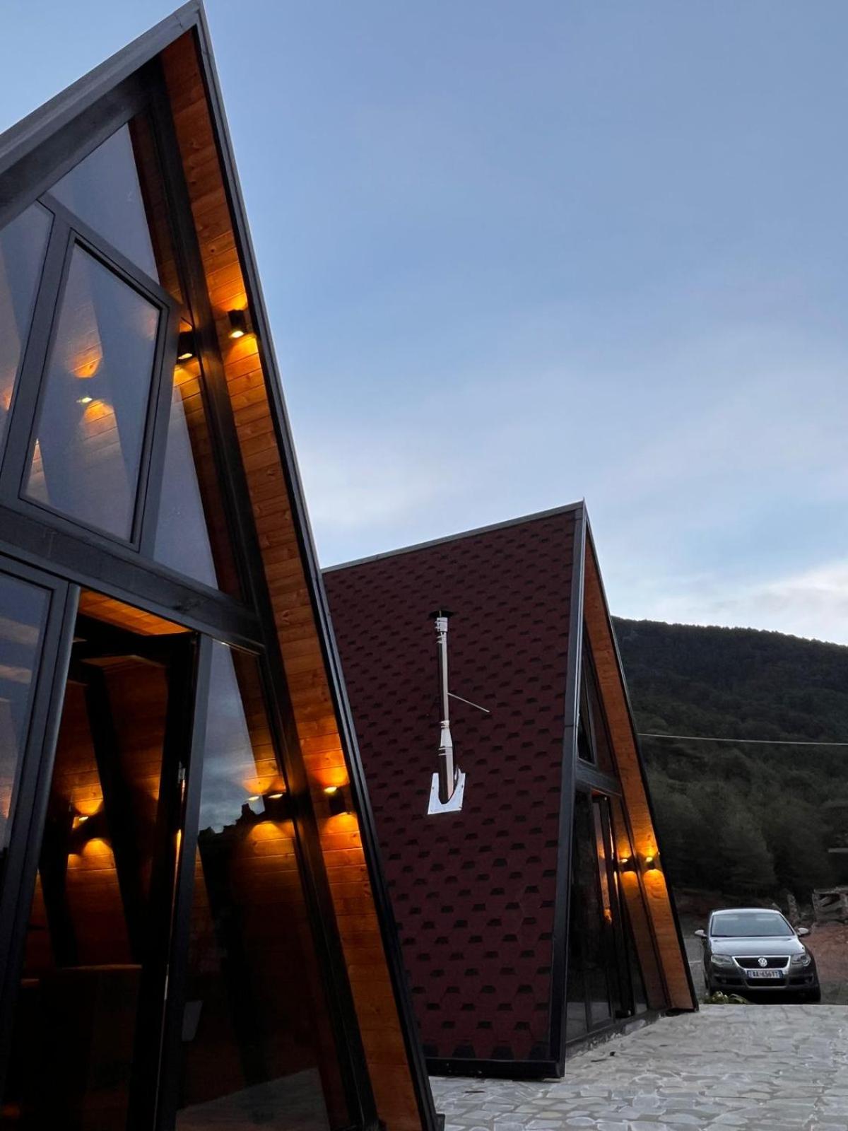 Vila Alpine Arlon Gjinar