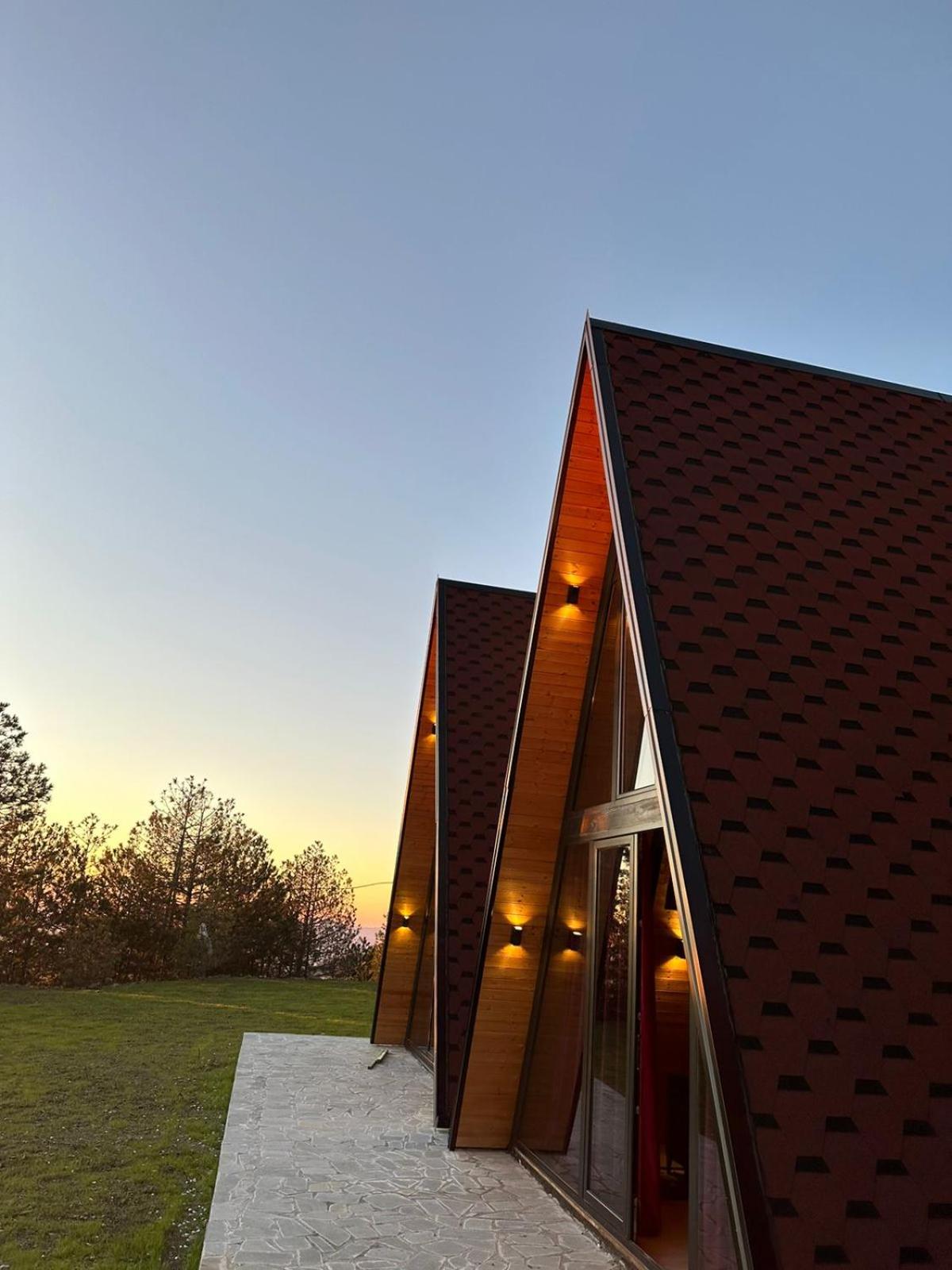 Vila Alpine Arlon Gjinar