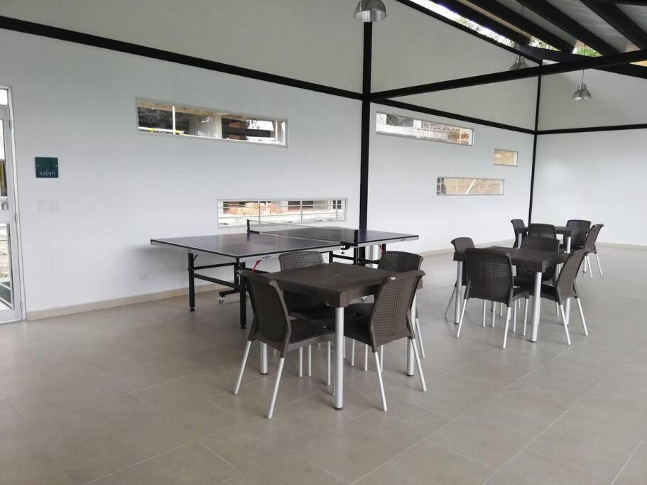 Amplio apartamento de 180 metros con terrazas con vista única cafetera en Armenia