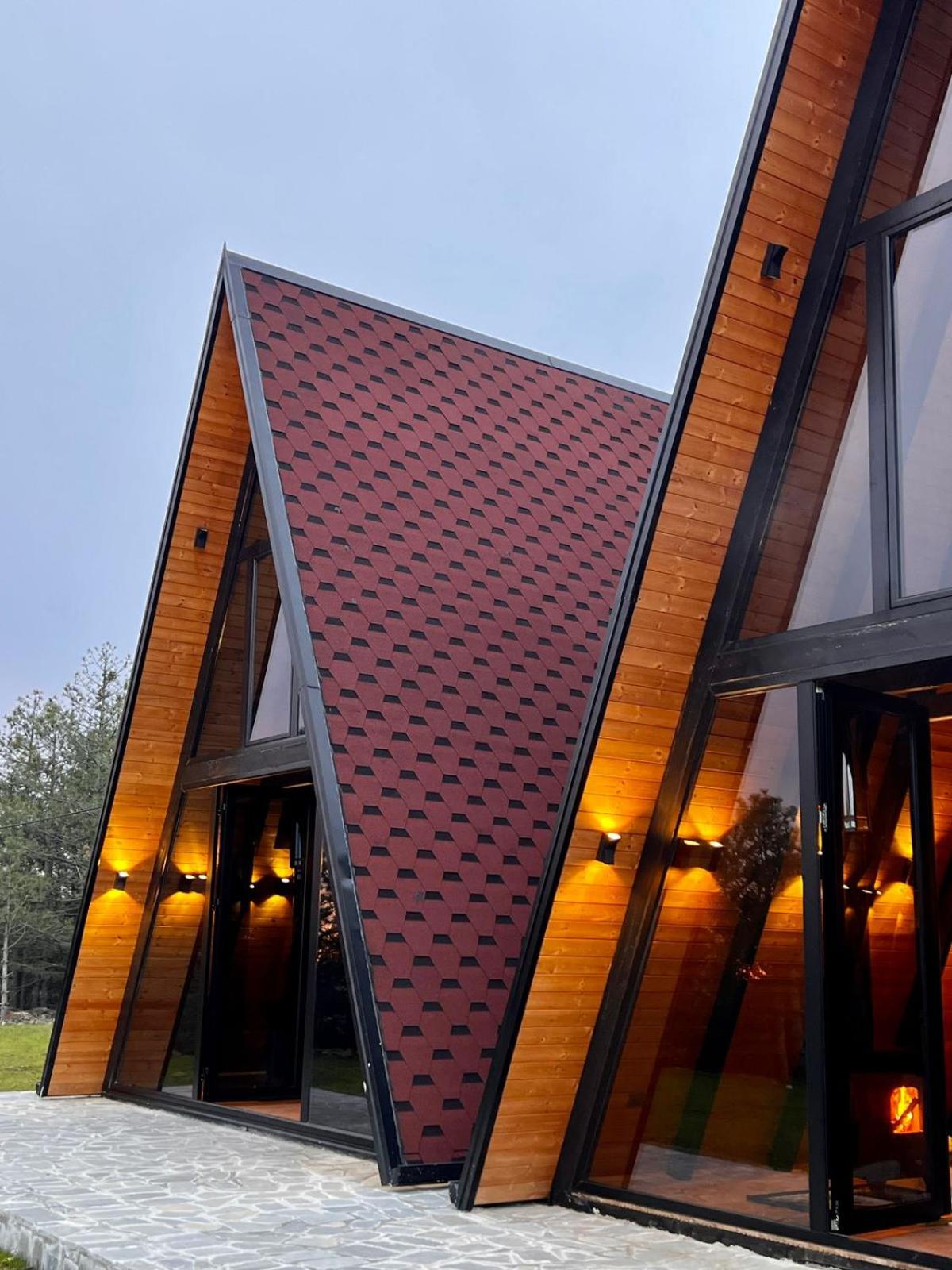 Vila Alpine Arlon Gjinar