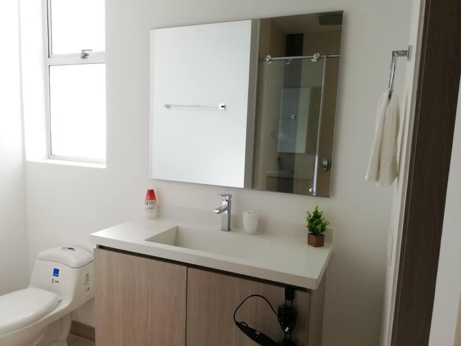 Amplio apartamento de 180 metros con terrazas con vista única cafetera en Armenia
