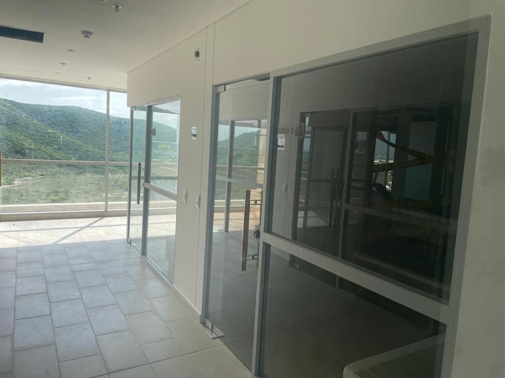 Aparta estudio tipo suit , nuevo , dotado en Playa Salguero