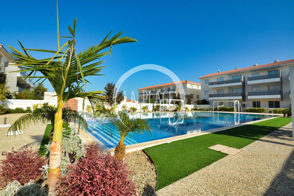 Cozy 2 Bedroom Family Apartment w/ Pool