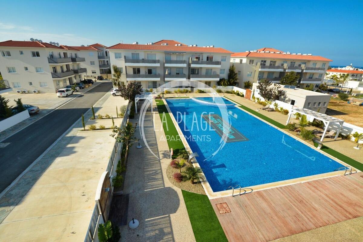 Cozy 2 Bedroom Family Apartment w/ Pool