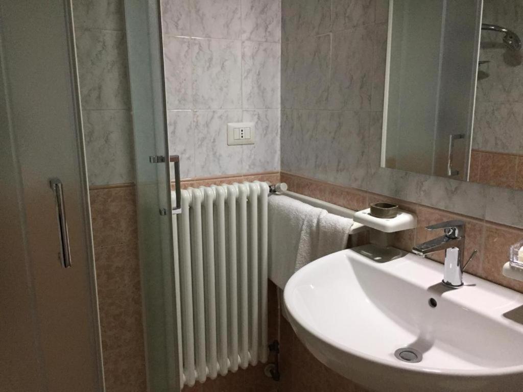 ded 2 ONLY SLEEP bagno privato view 4