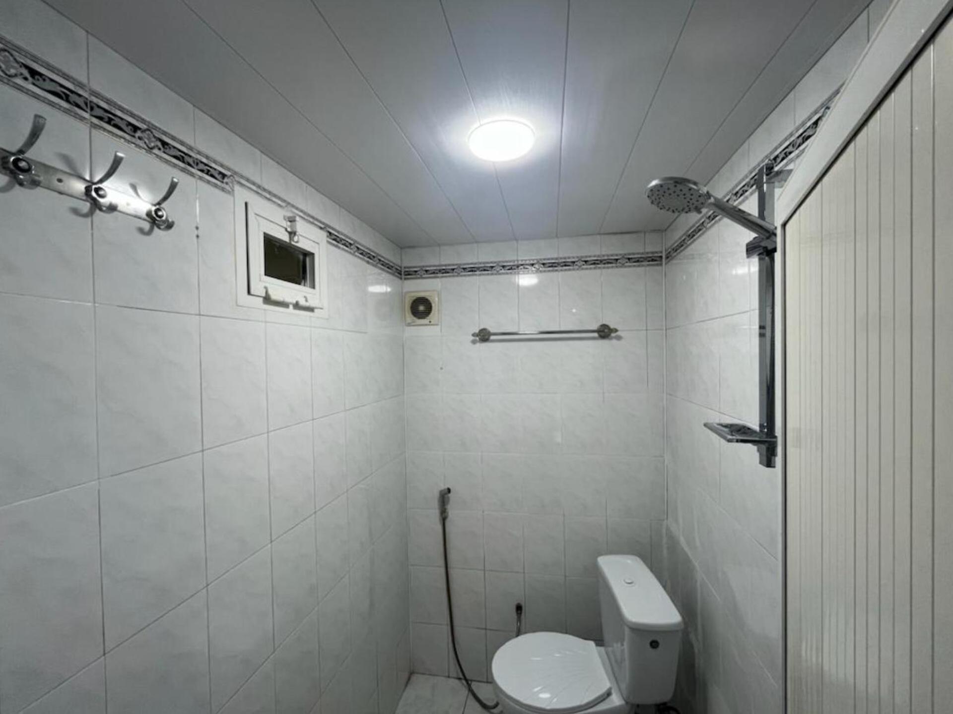 KING Hostel Center