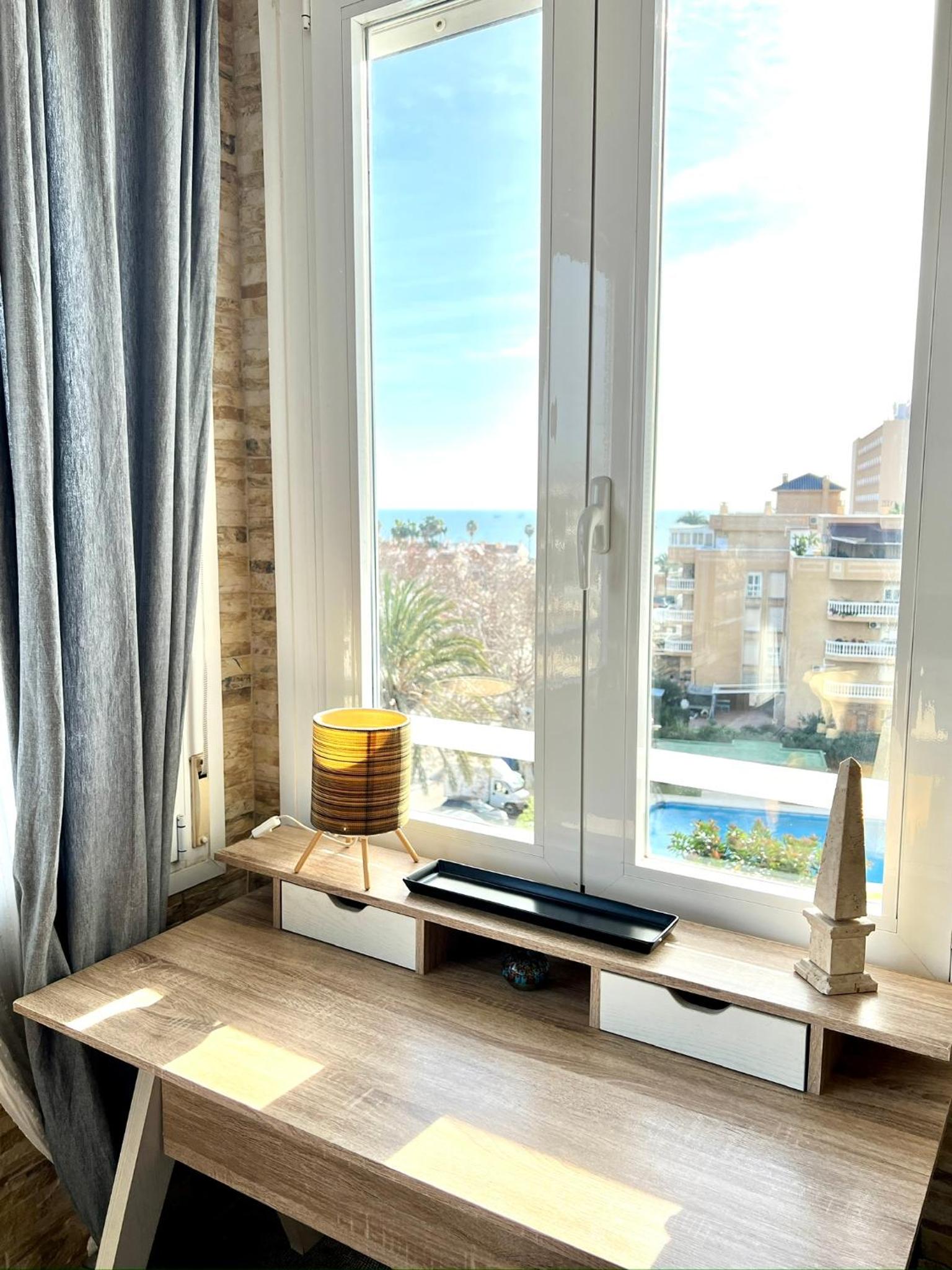Espectacular apartamento junto al mar, con piscina en Málaga
