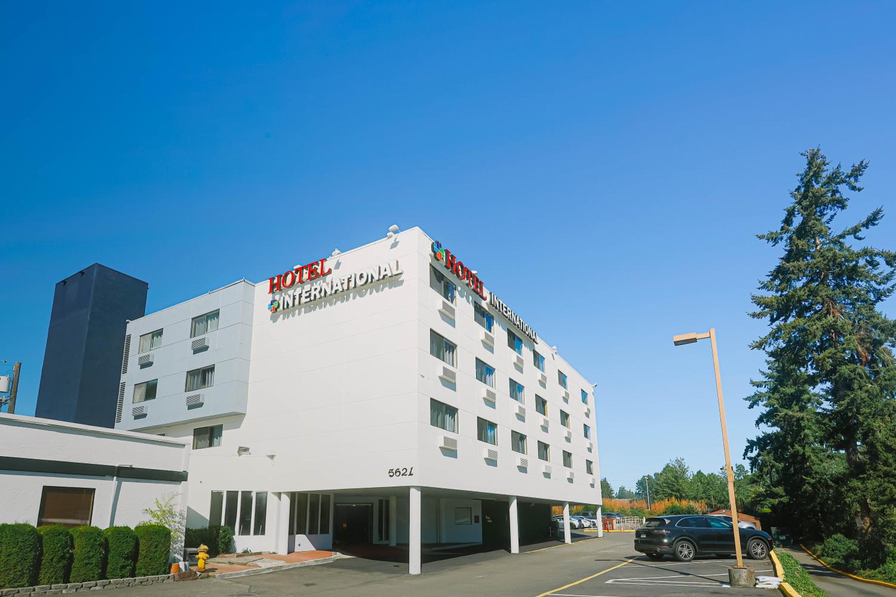 Seattle Vacations - Hotel International - Property Image 1