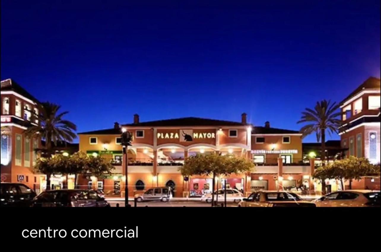 Espectacular apartamento junto al mar, con piscina en Málaga