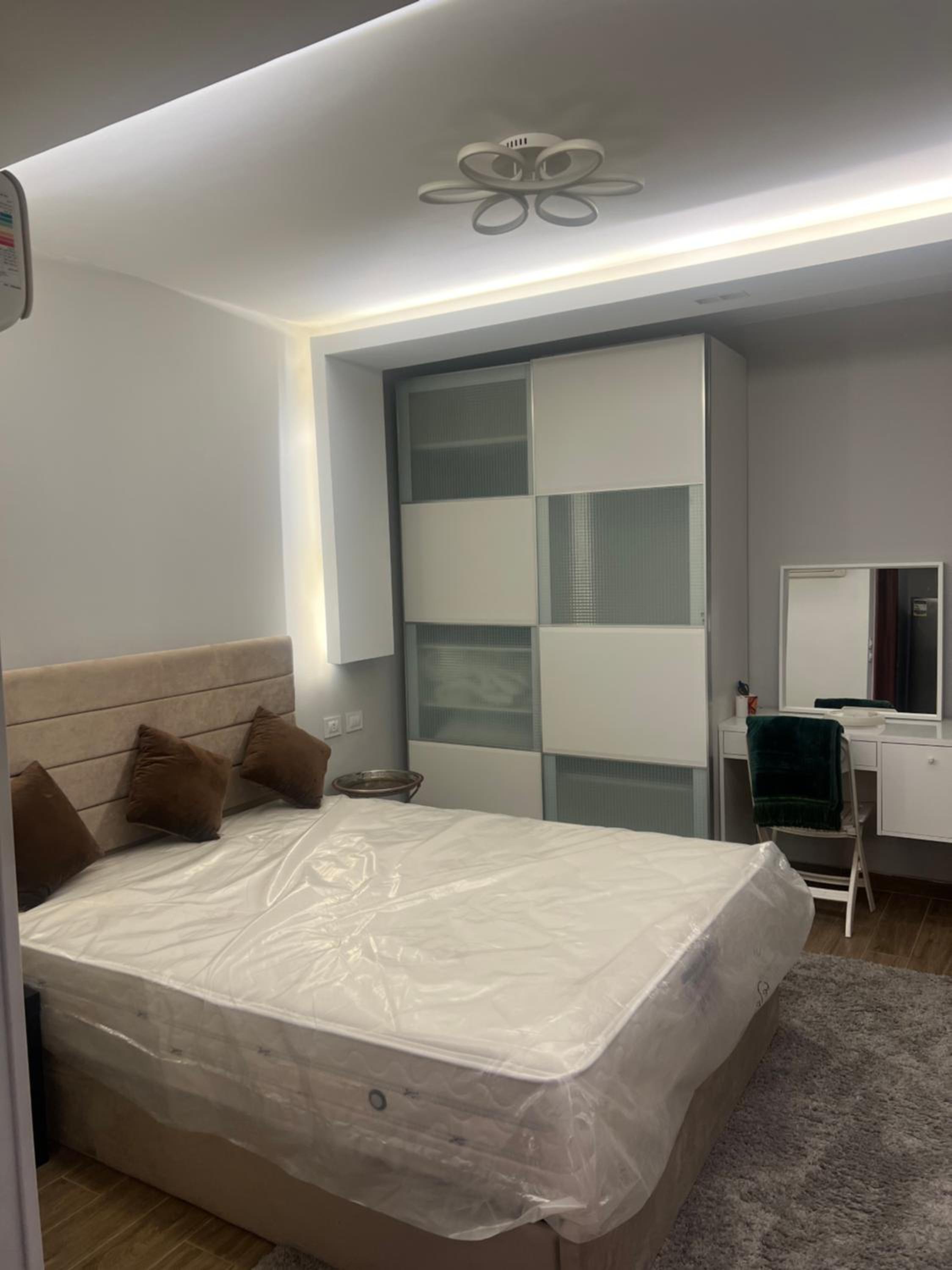 SkyNest Rooftop Studio Private Terrace & Cozy Modern Stay view 2
