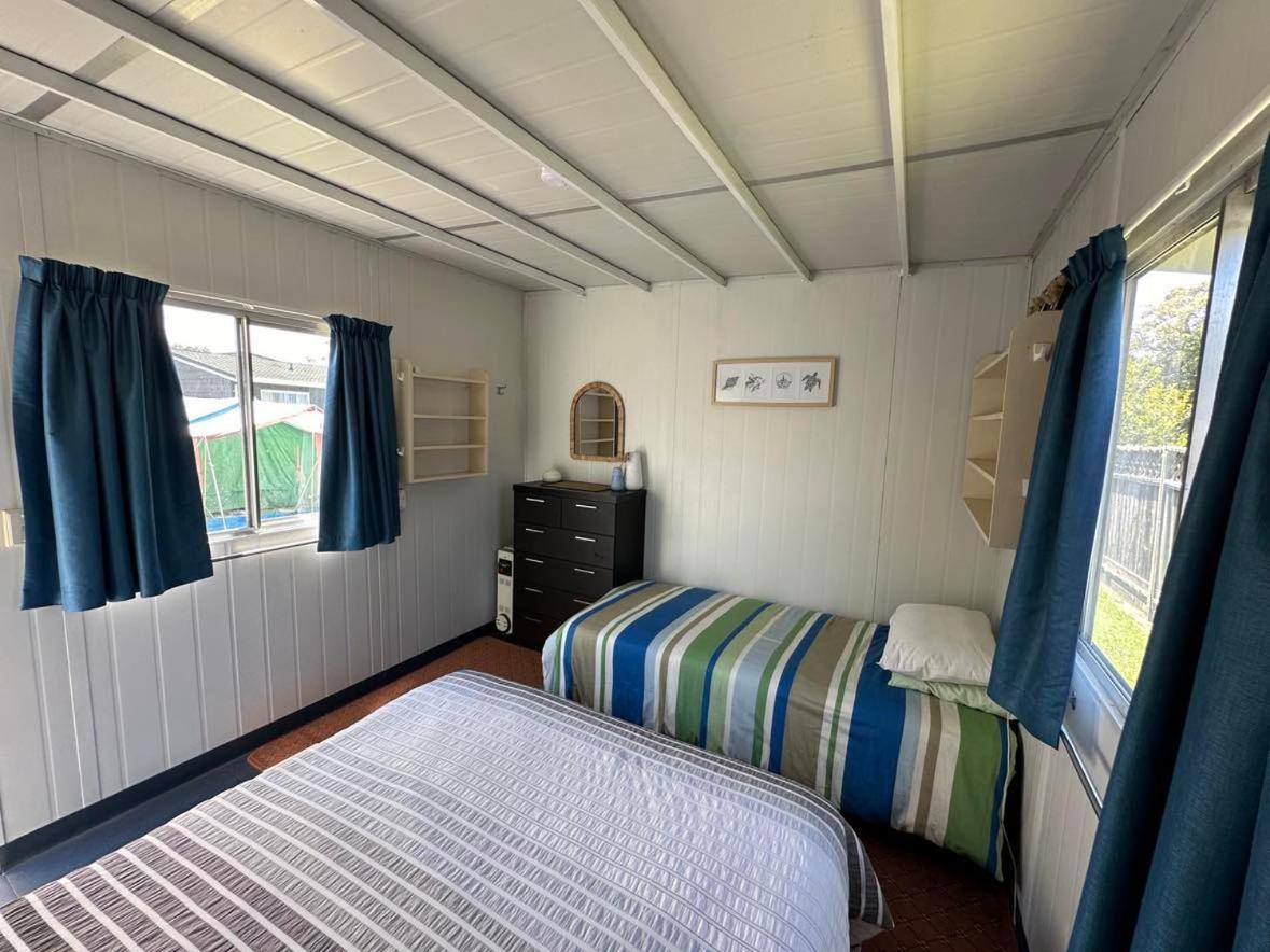 Bach Camp - Cooks Beach Bach