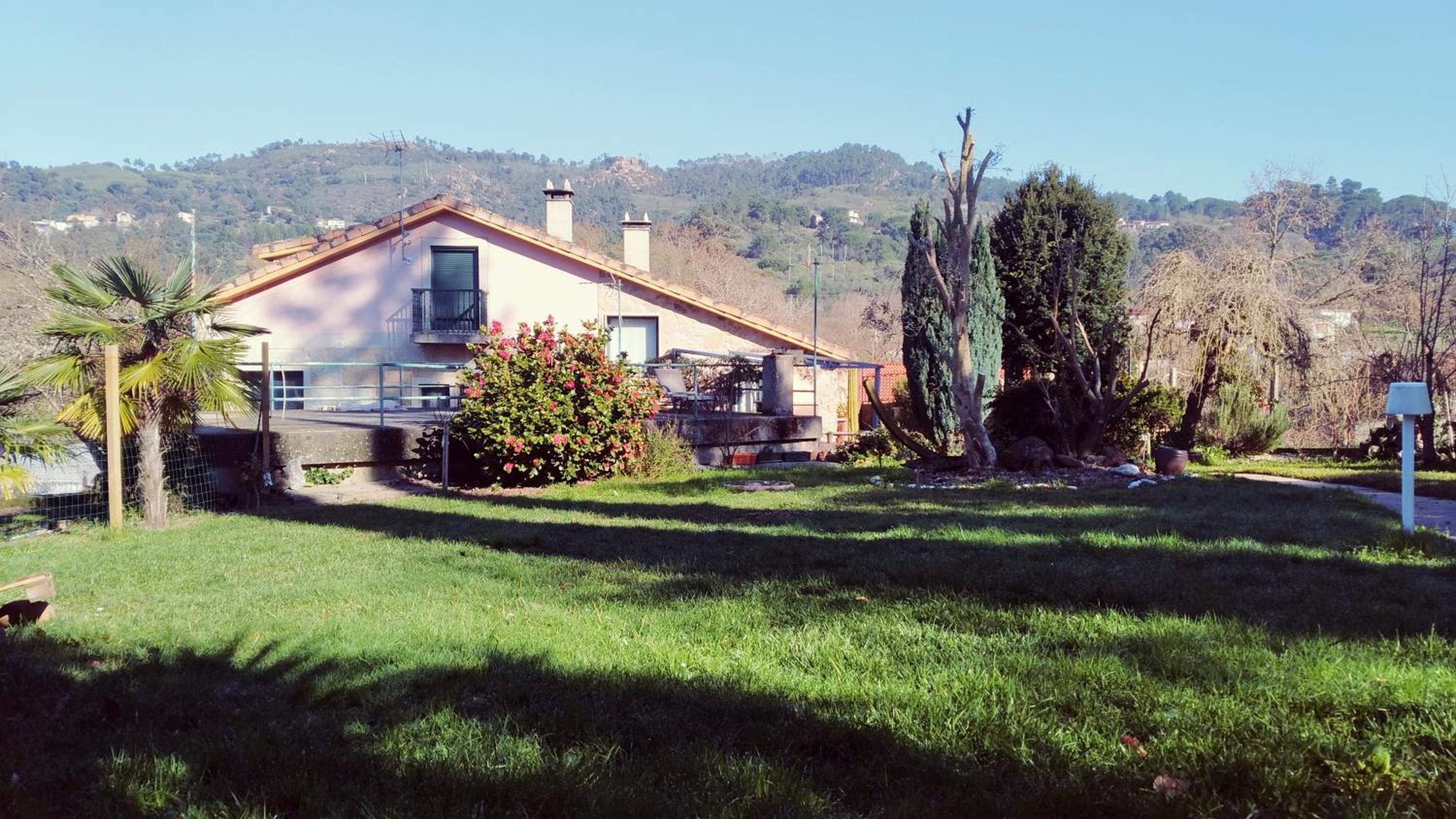 CASA IRIANA - Parking Gratis I Jardín I Barbacoa view 3