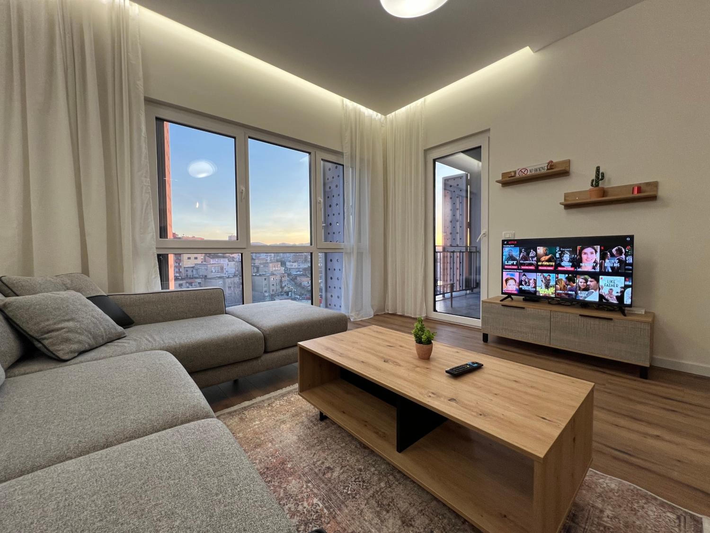Cane Apartment Emerald