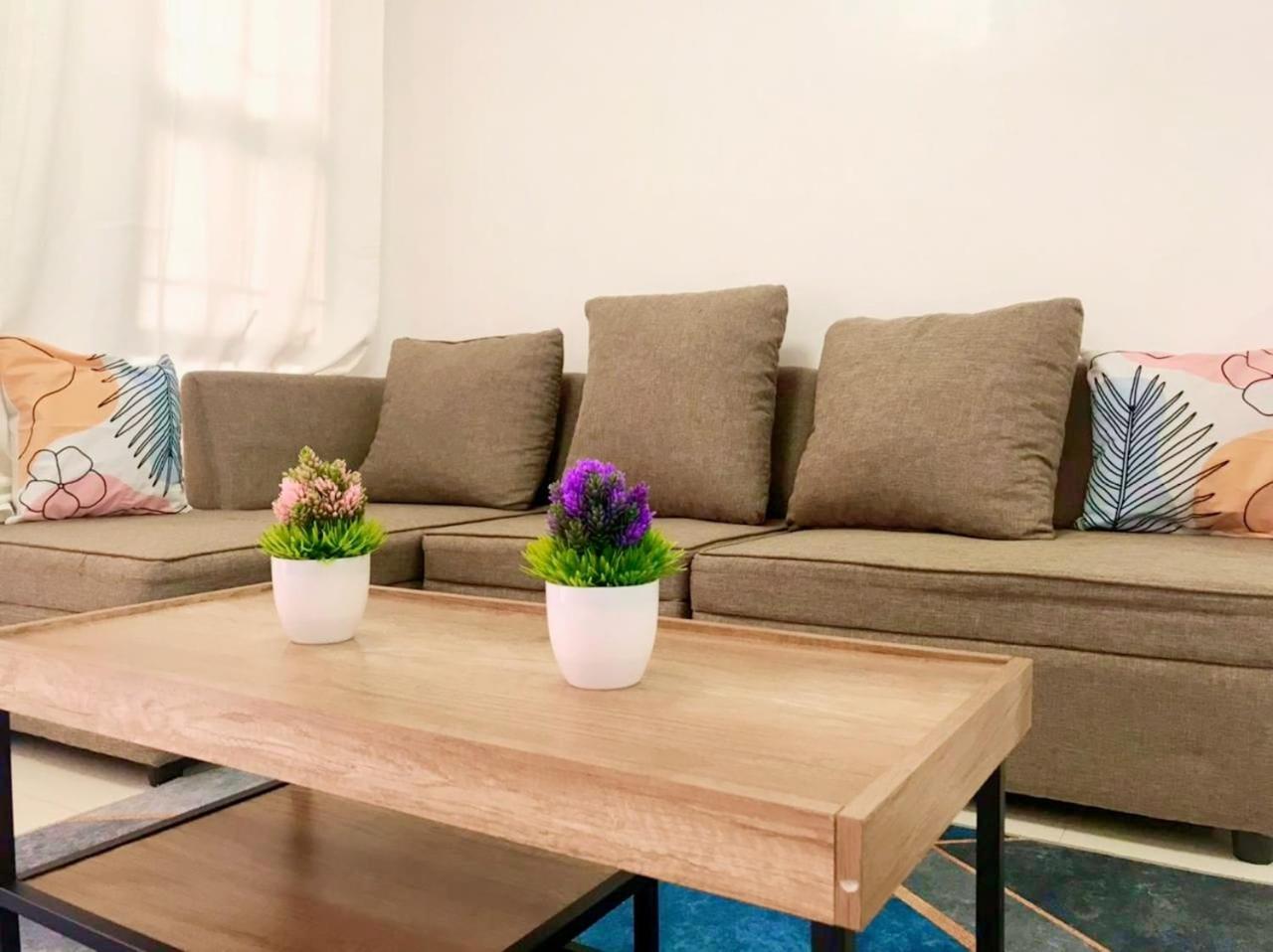TRP16 - Cozy 2BR Townhouse near Clark Airport, Aquaplanet & Dino Island view 4